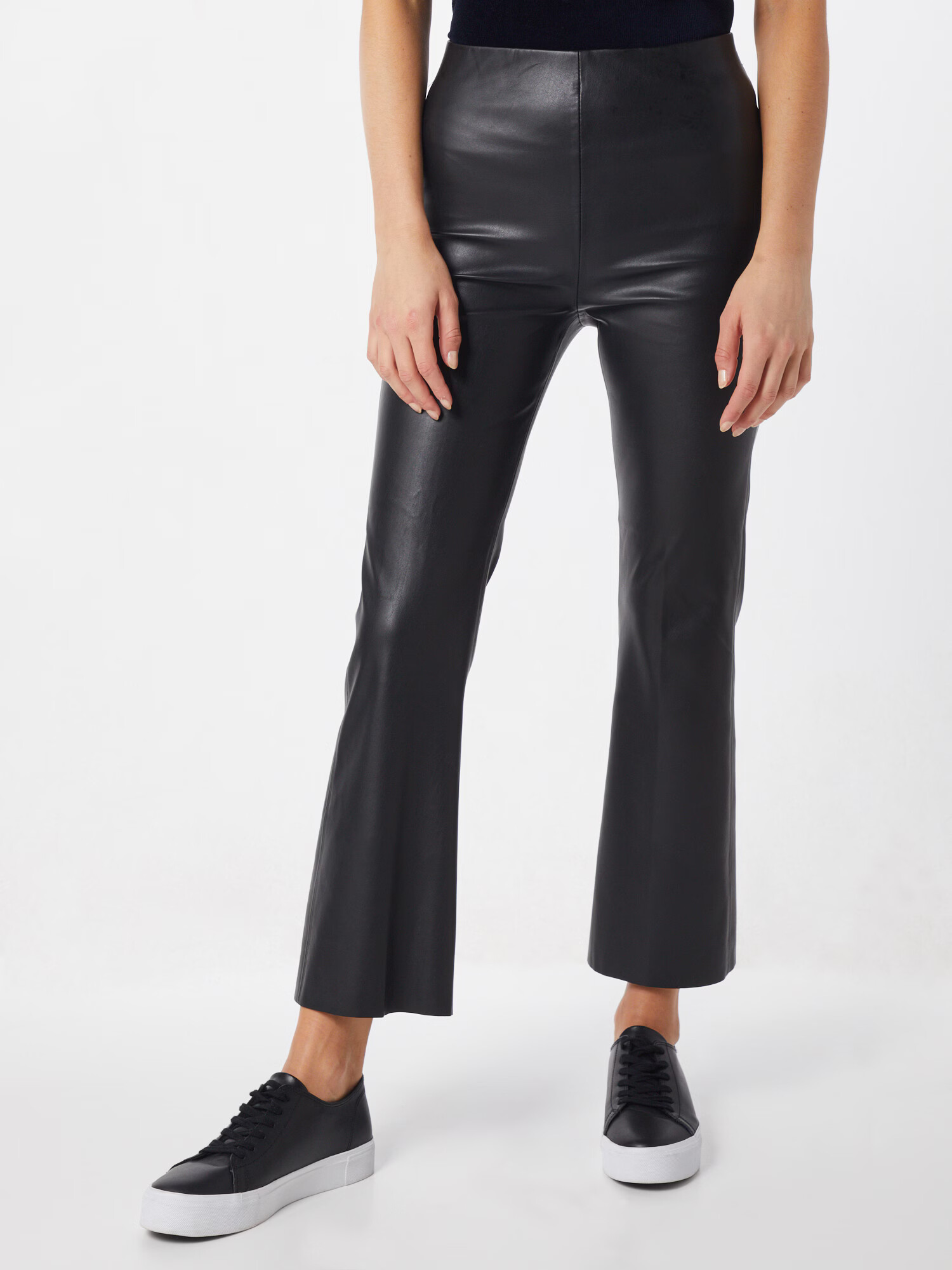 SOAKED IN LUXURY Pantaloni 'Kaylee' negru - Pled.ro