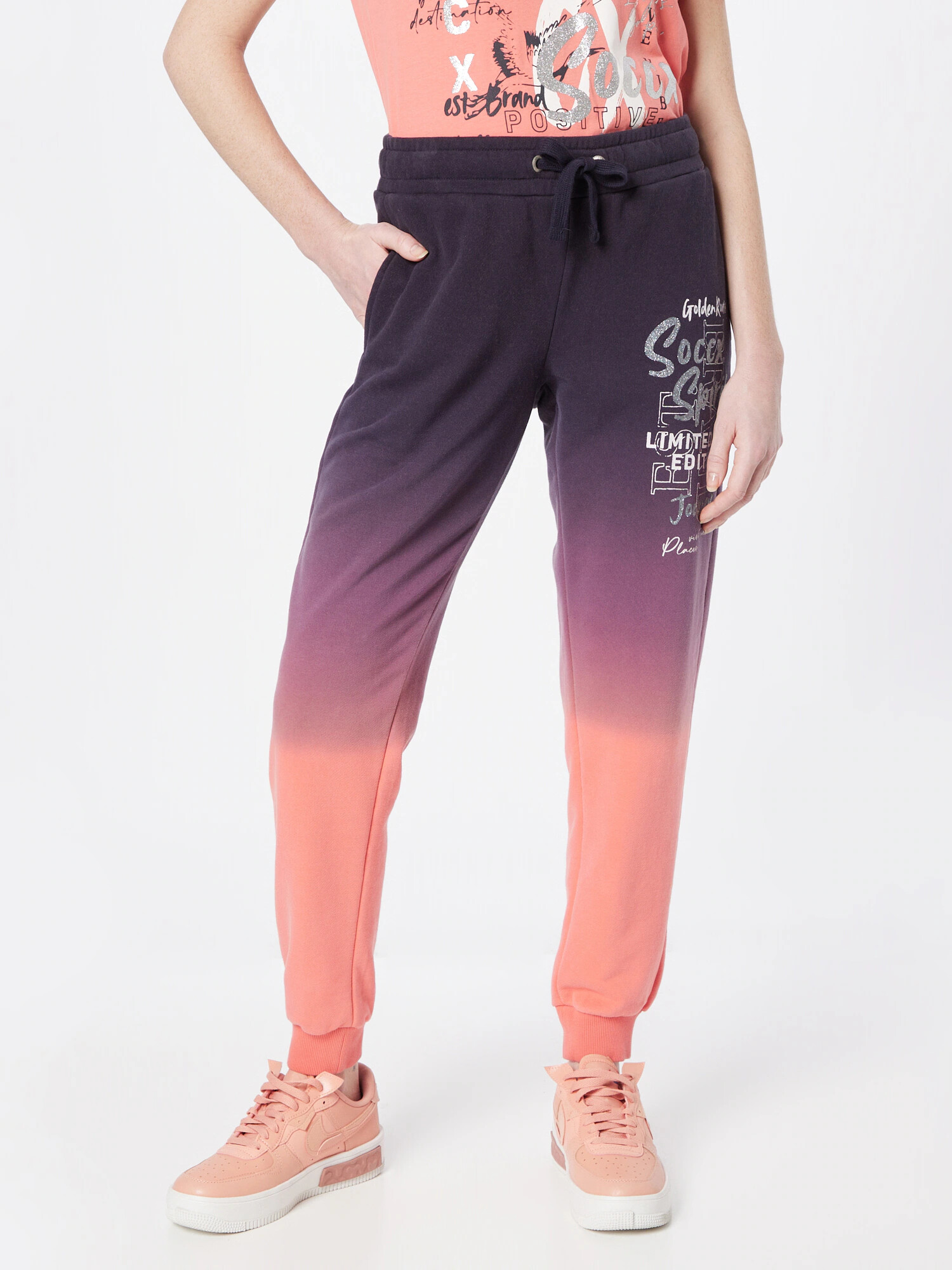 Soccx Pantaloni bleumarin / corai / alb - Pled.ro