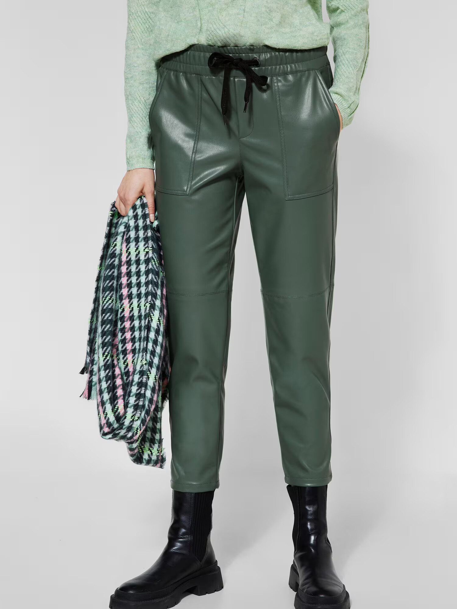 STREET ONE Pantaloni 'Bonny' verde pin - Pled.ro