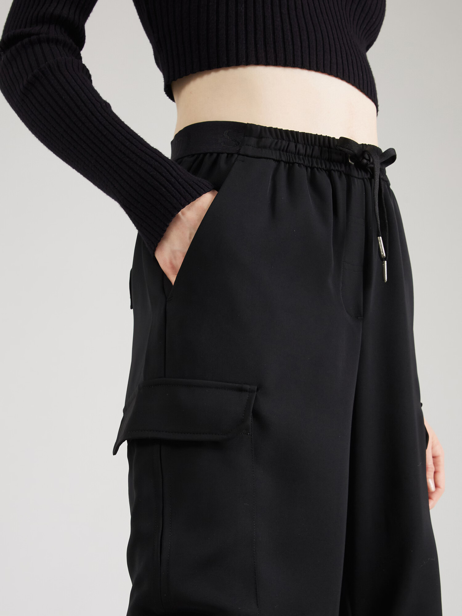 Summum Pantaloni cu buzunare 'Fluid' negru - Pled.ro