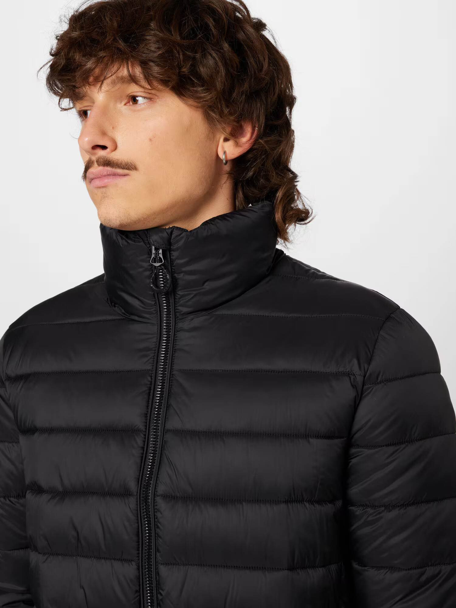 Superdry Geacă de iarnă negru / alb - Pled.ro