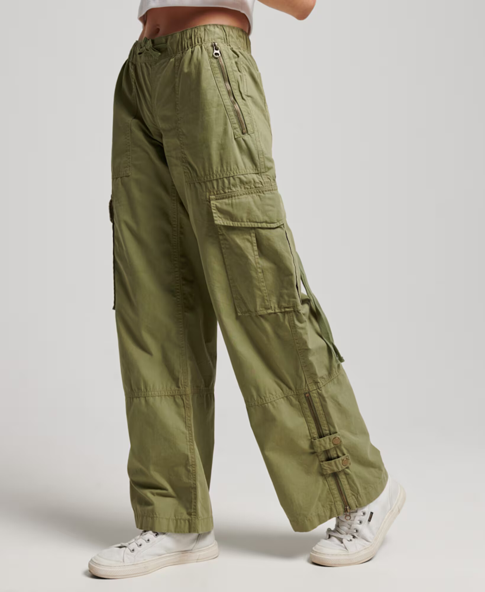 Superdry Pantaloni cu buzunare oliv - Pled.ro