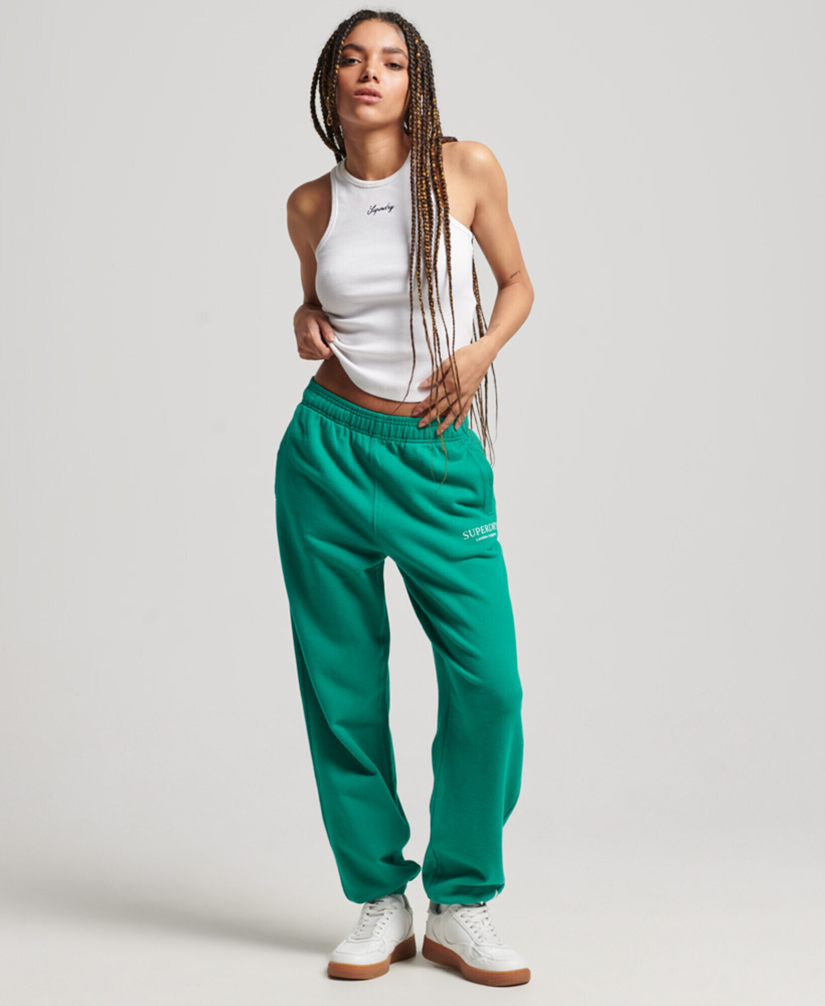 Superdry Pantaloni verde - Pled.ro