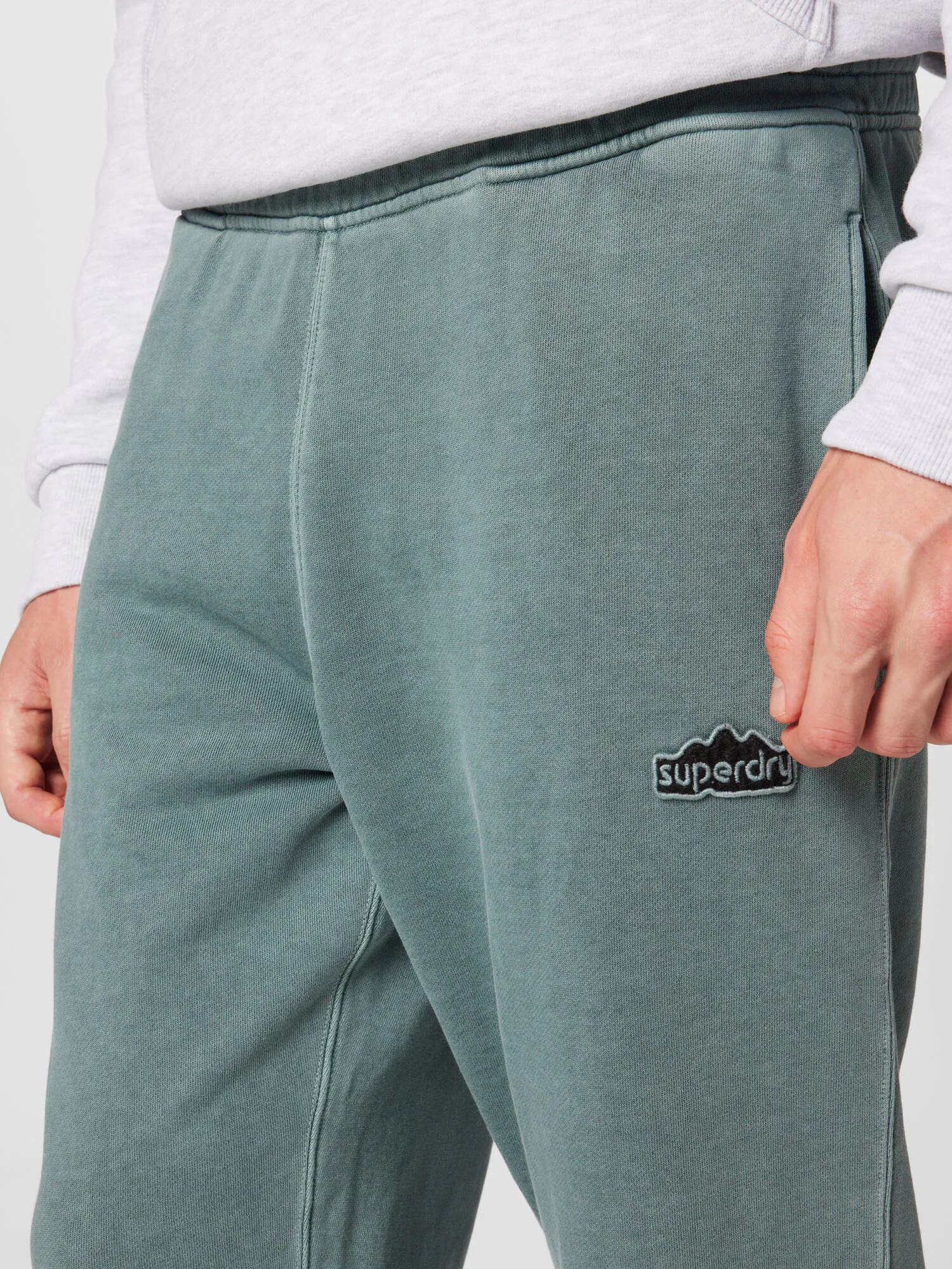 Superdry Pantaloni verde jad / negru - Pled.ro