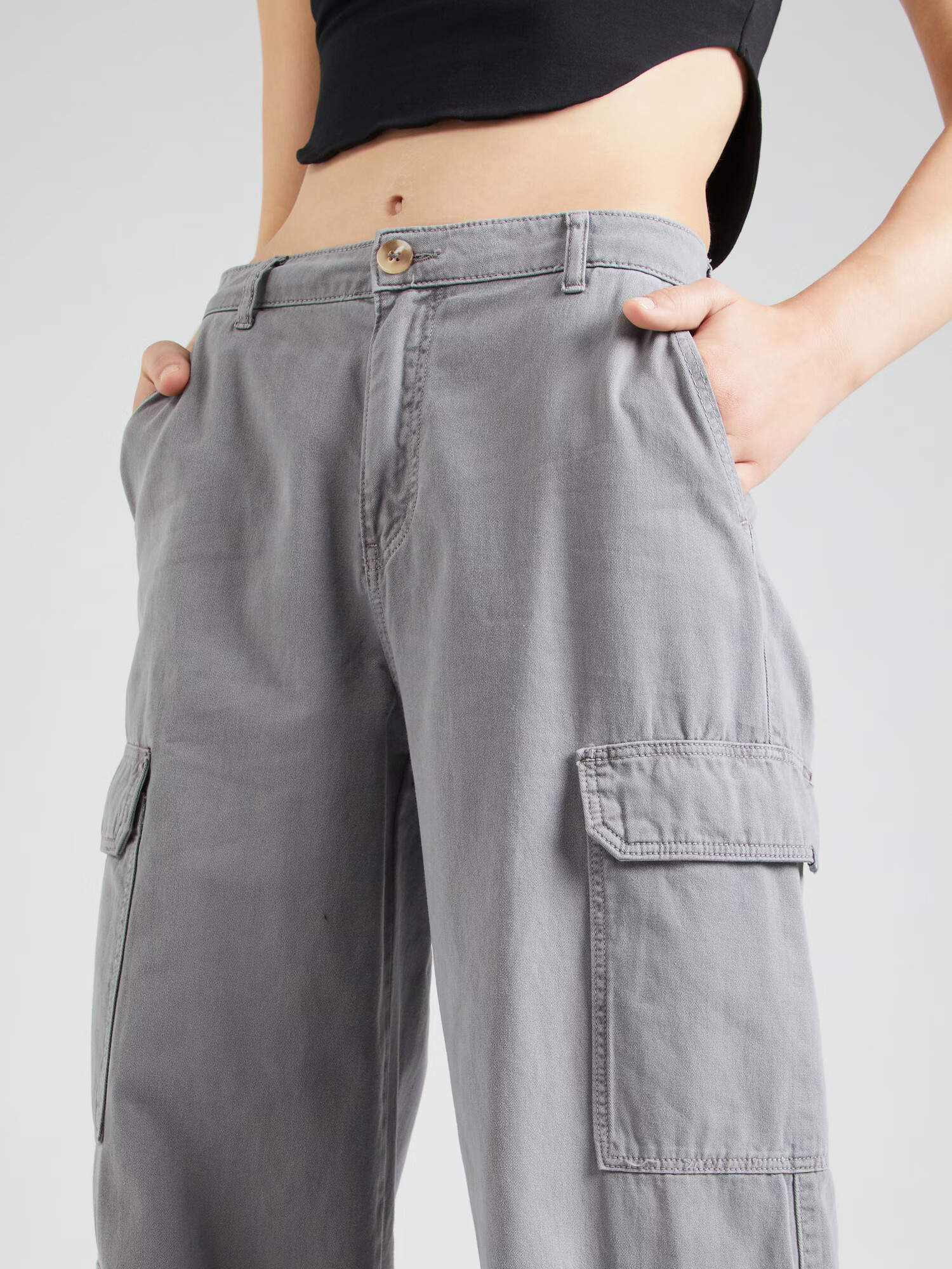 Tally Weijl Pantaloni cu buzunare gri deschis - Pled.ro