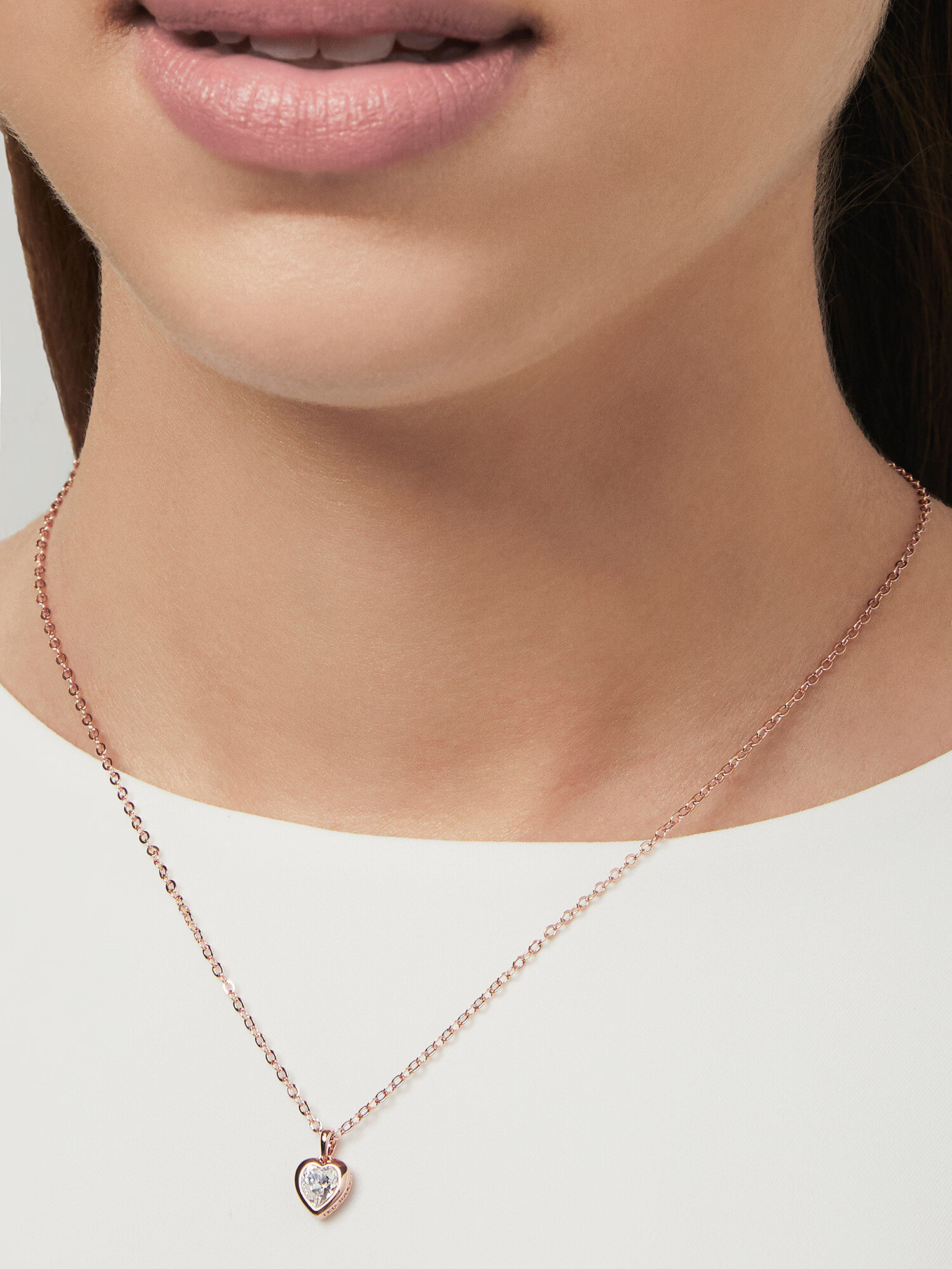 Ted Baker Lanțuri 'HANNELA: CRYSTAL HEART PENDANT' auriu / rosé - Pled.ro