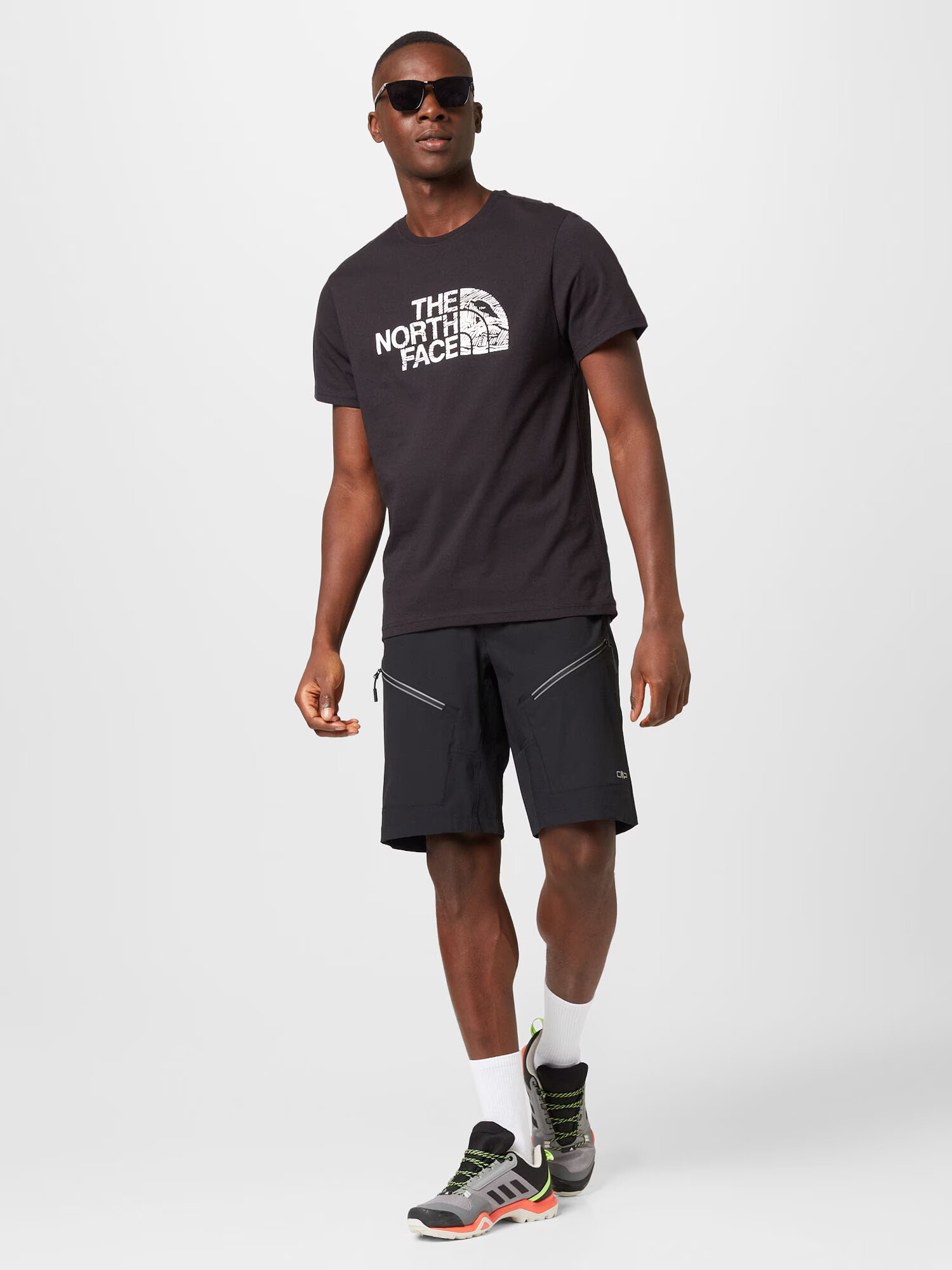 THE NORTH FACE Tricou negru / alb - Pled.ro