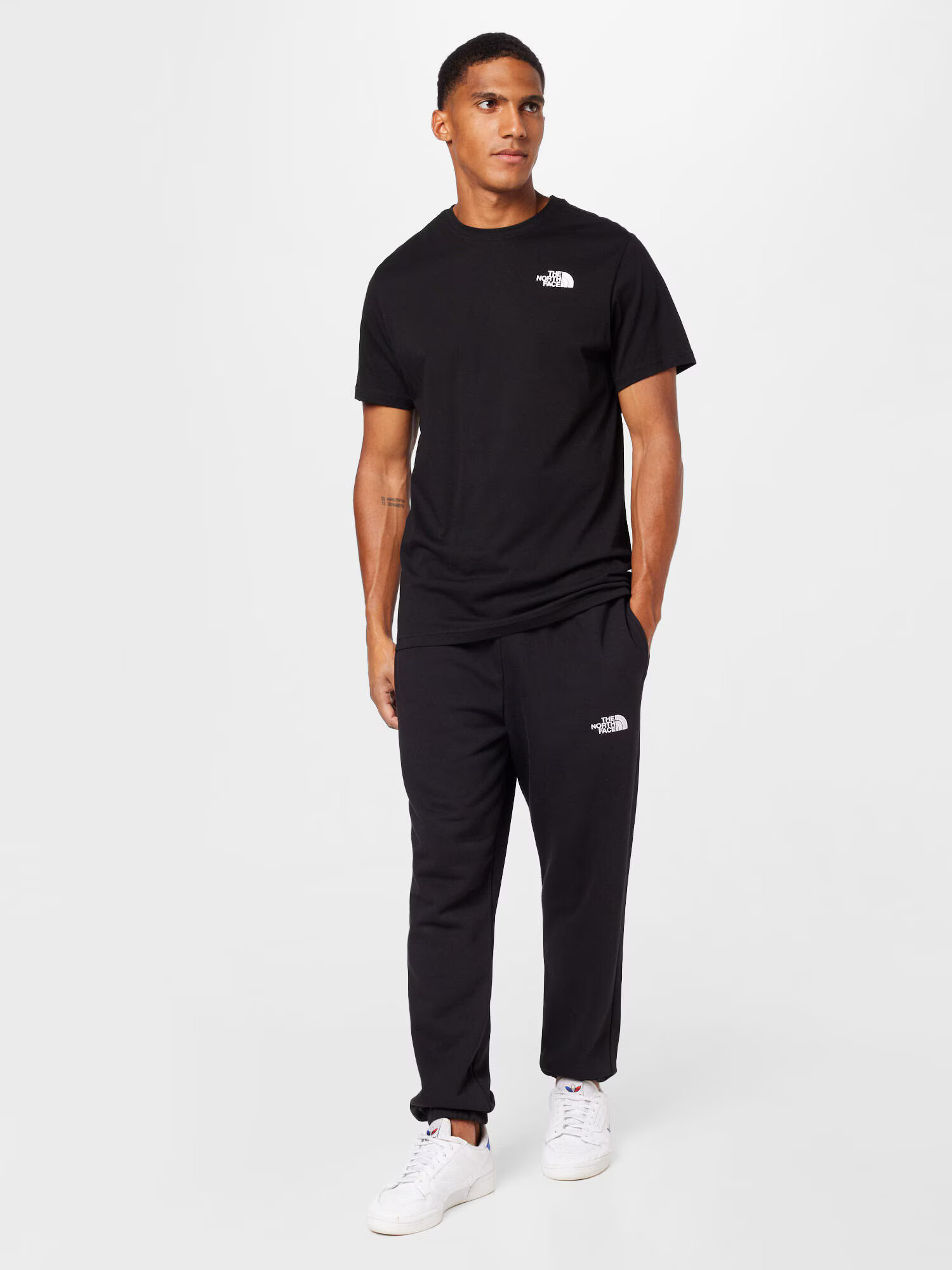 THE NORTH FACE Tricou negru / alb - Pled.ro