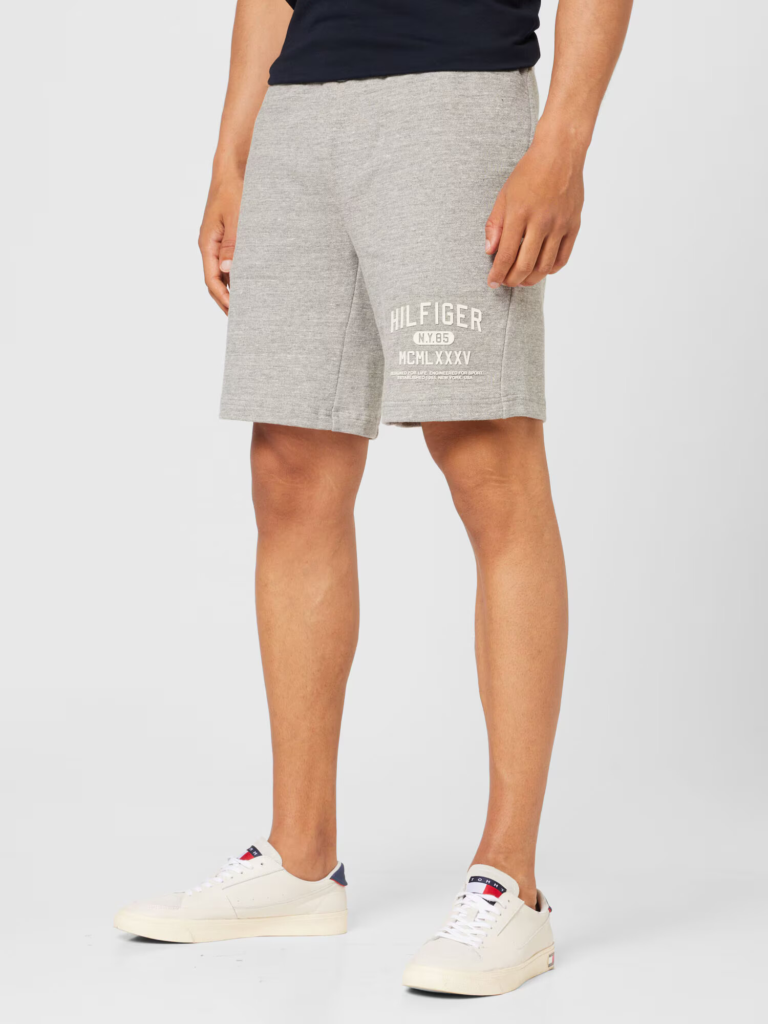 TOMMY HILFIGER Pantaloni gri deschis / roșu / alb - Pled.ro