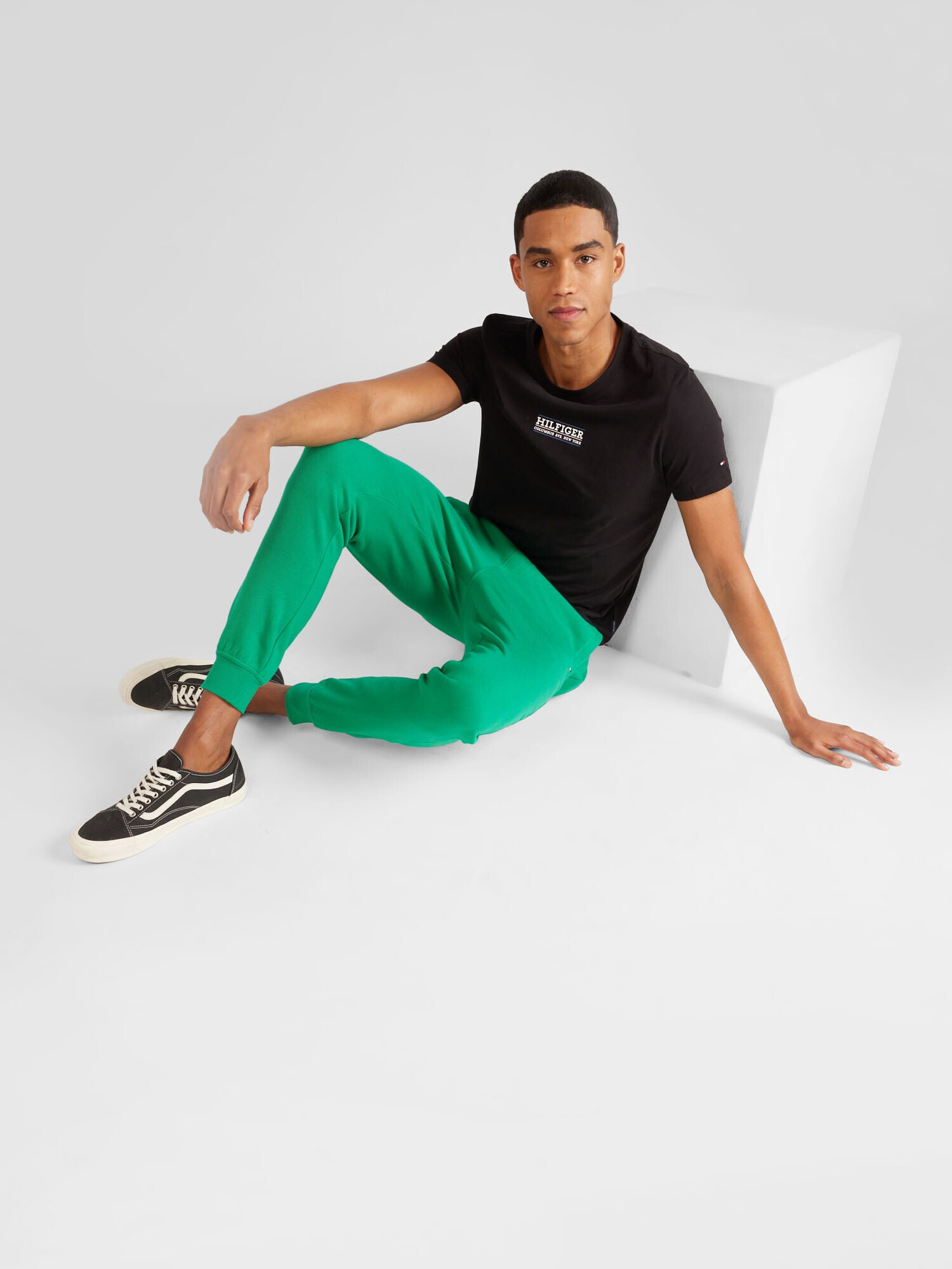 TOMMY HILFIGER Pantaloni verde - Pled.ro