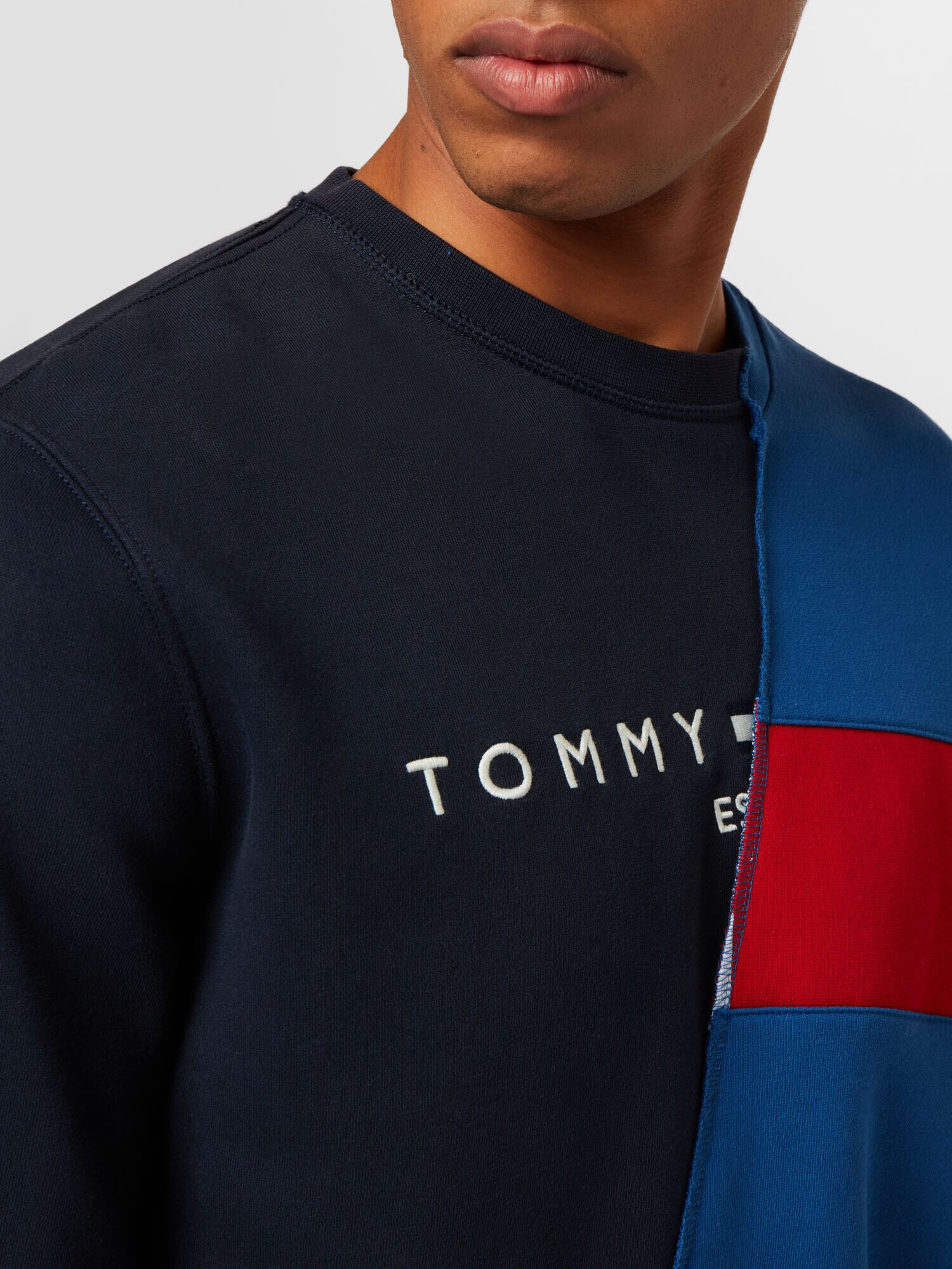 Tommy Jeans Bluză de molton albastru / bleumarin / roșu / alb - Pled.ro