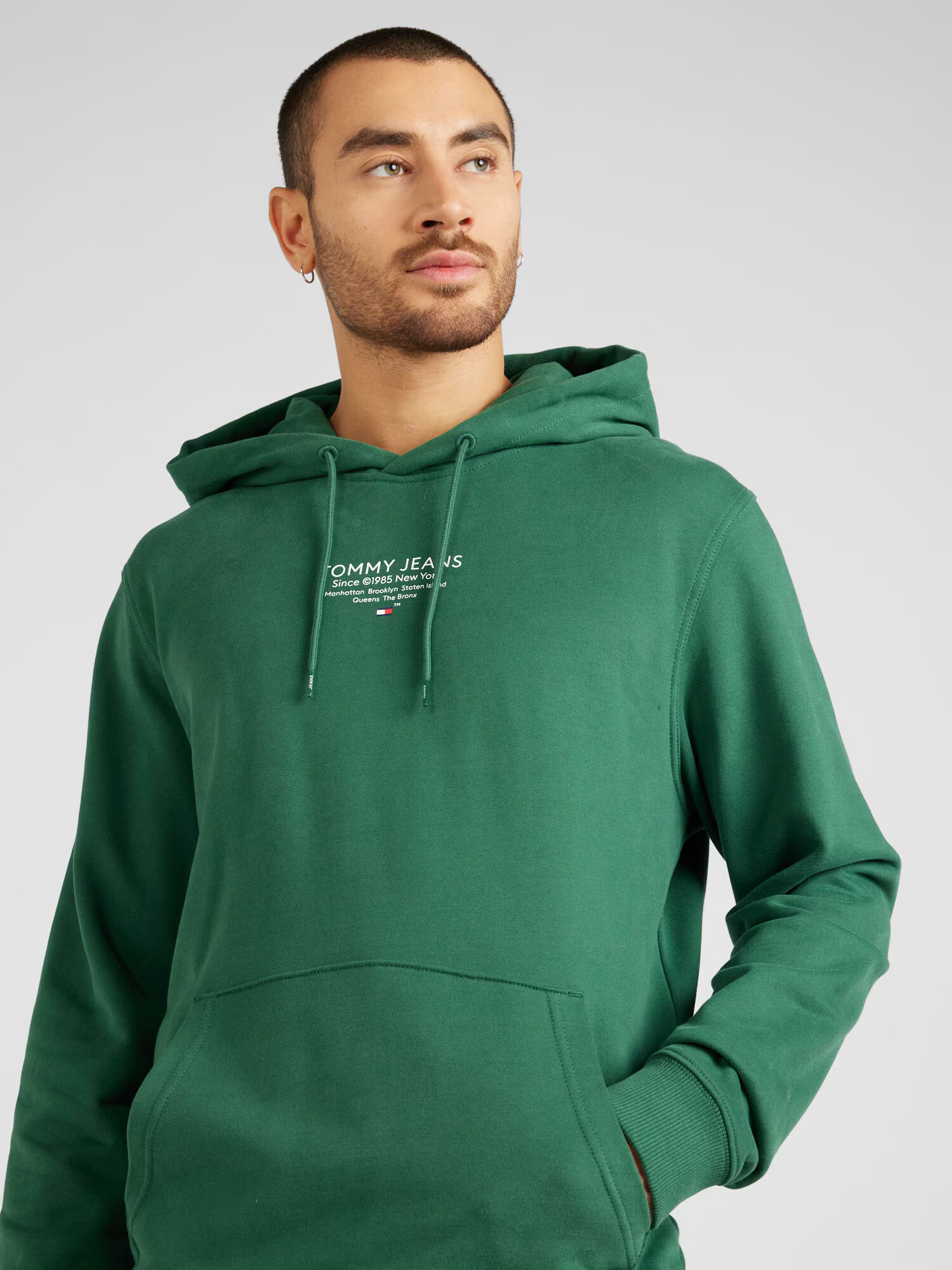 Tommy Jeans Bluză de molton 'ESNTL' verde / alb - Pled.ro