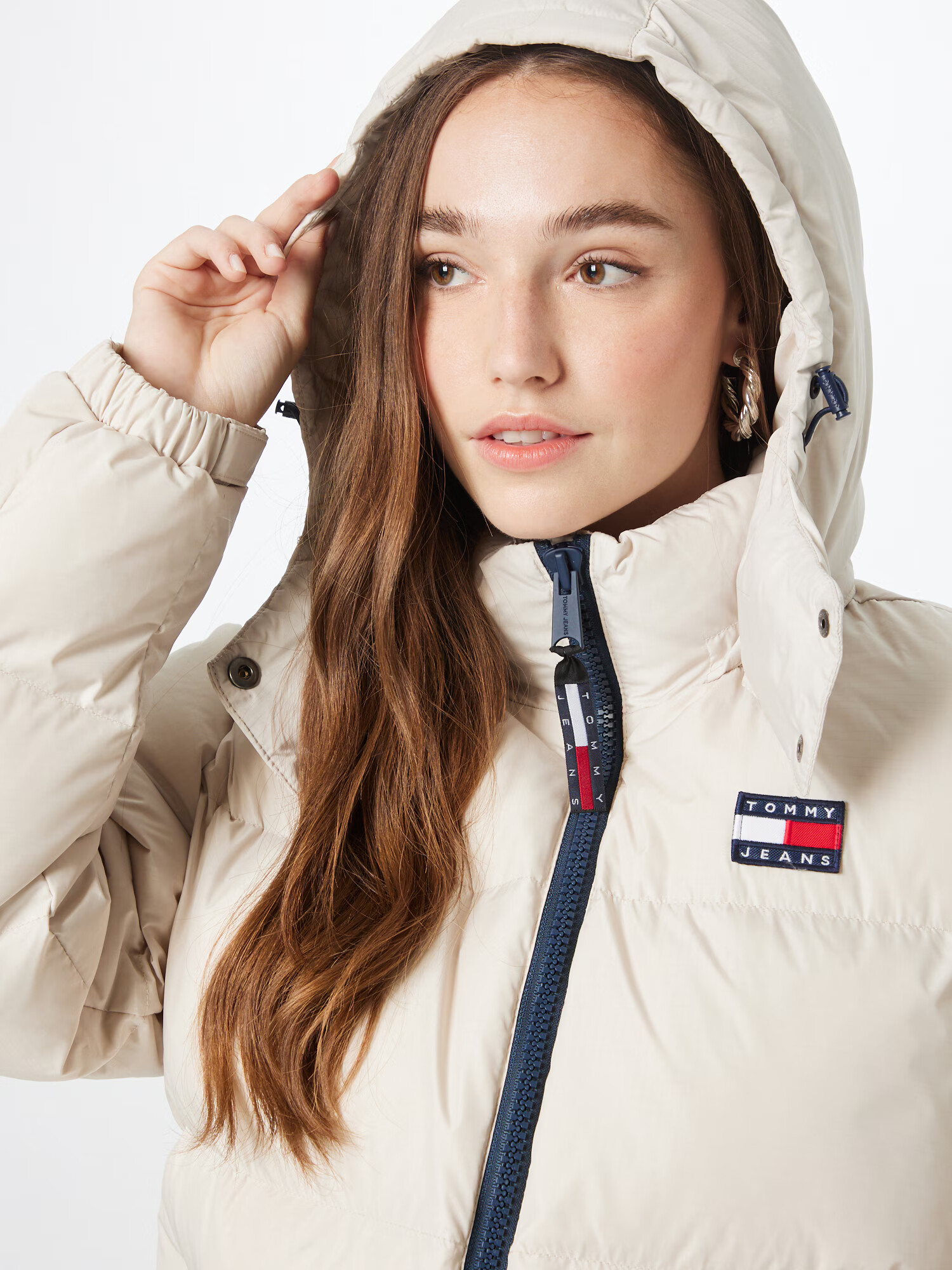 Tommy Jeans Geacă de iarnă 'Alaska' bej / bleumarin / roșu / alb - Pled.ro