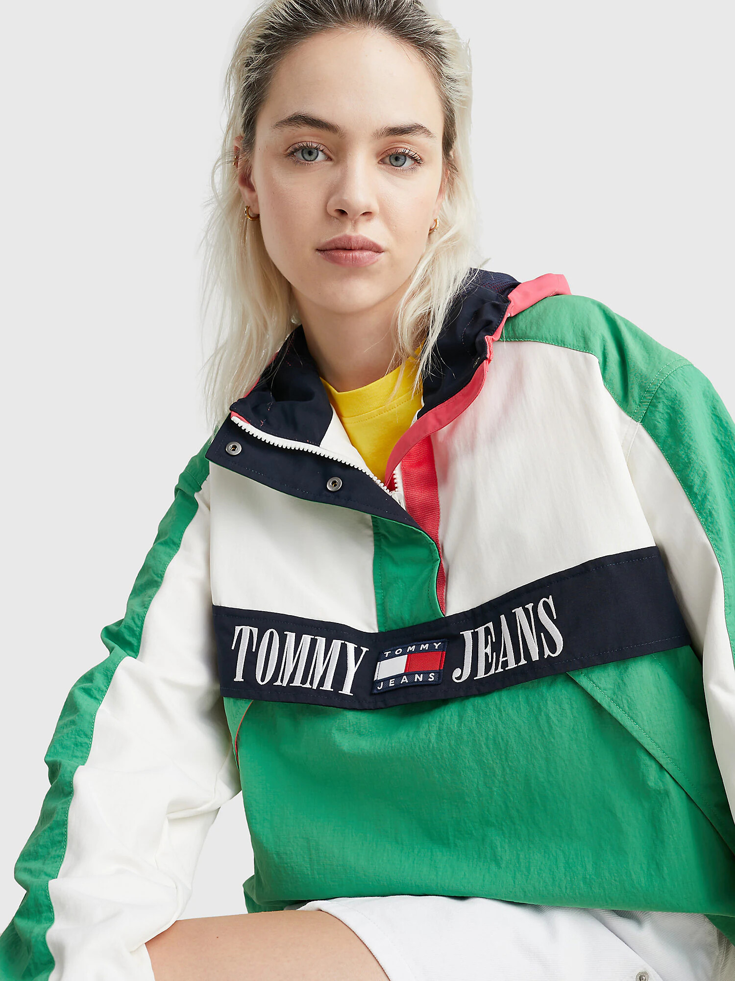 Tommy Jeans Geacă de primăvară-toamnă 'Chicago' bej / verde / roșu - Pled.ro