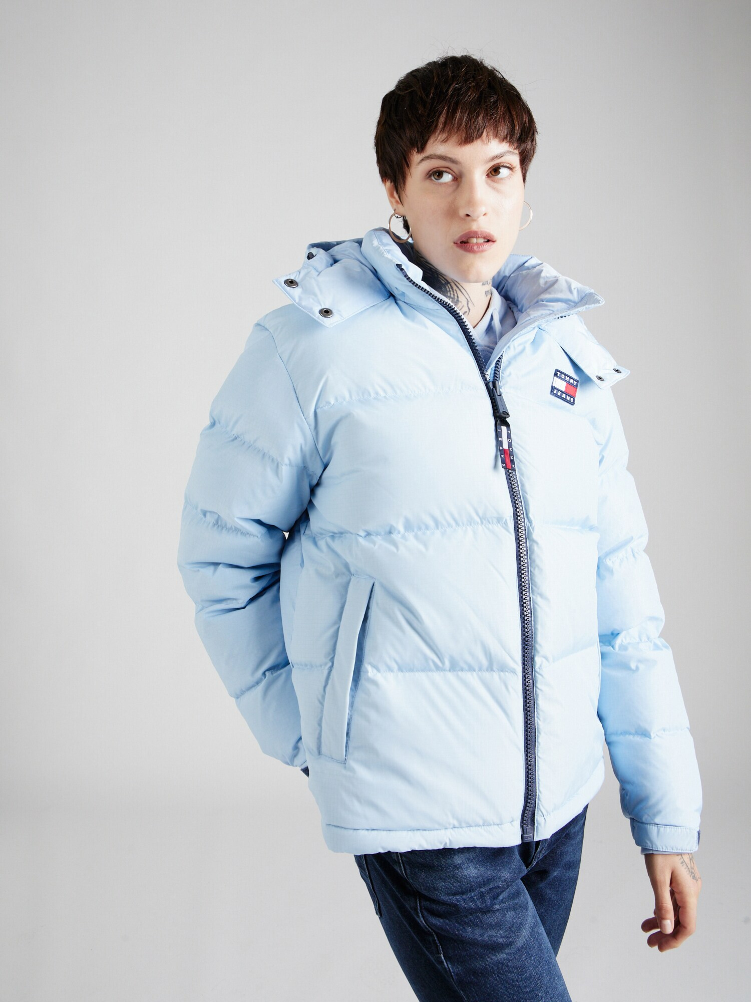 Tommy Jeans Geacă de iarnă 'Alaska' bleumarin / albastru pastel / roșu / alb - Pled.ro