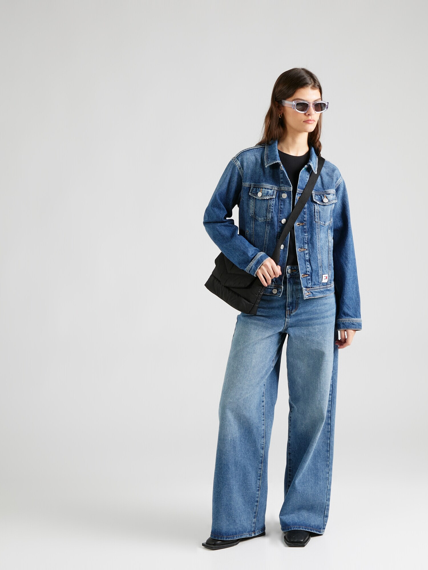 Tommy Jeans Geacă de primăvară-toamnă albastru denim - Pled.ro