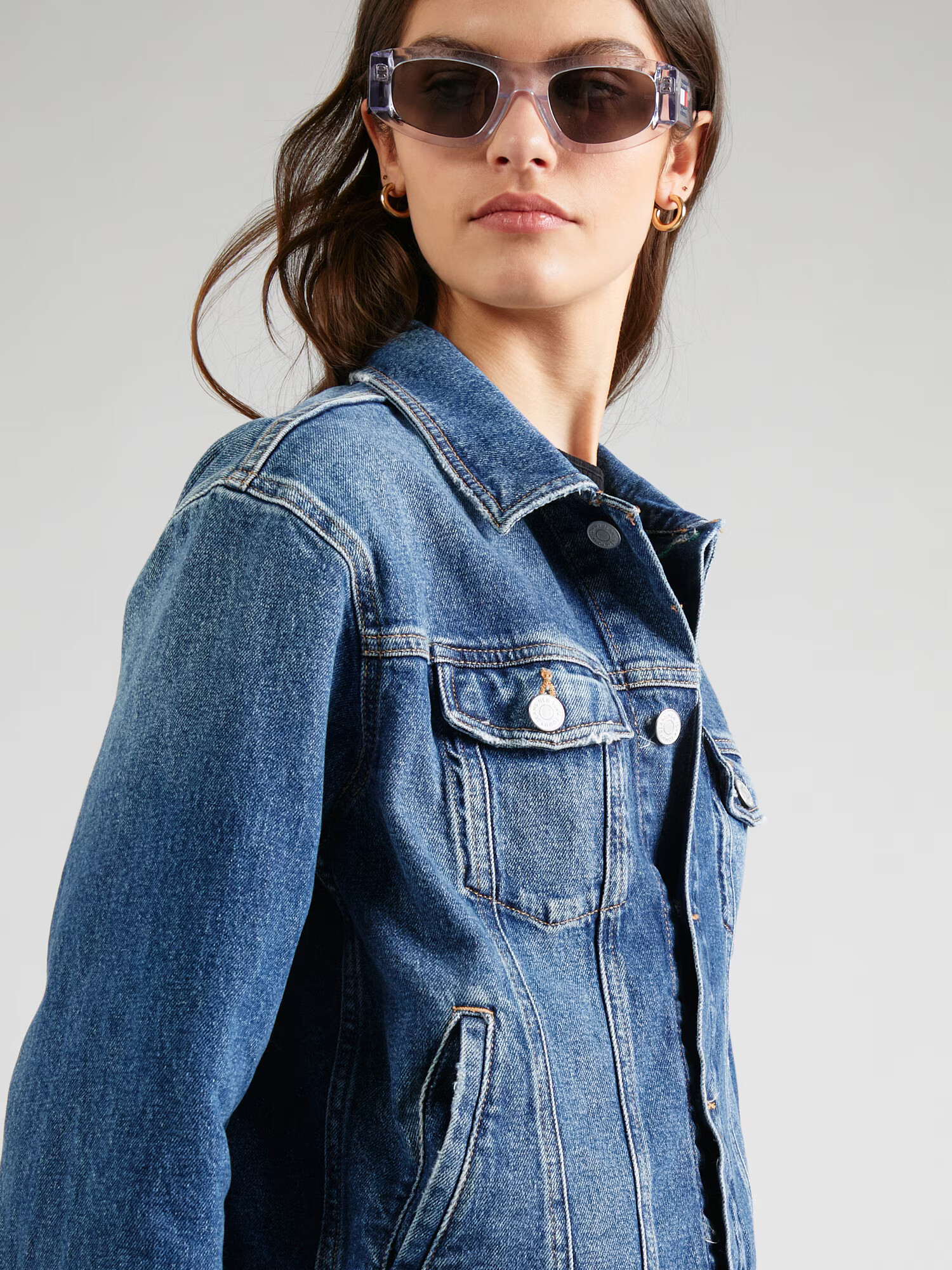 Tommy Jeans Geacă de primăvară-toamnă albastru denim - Pled.ro