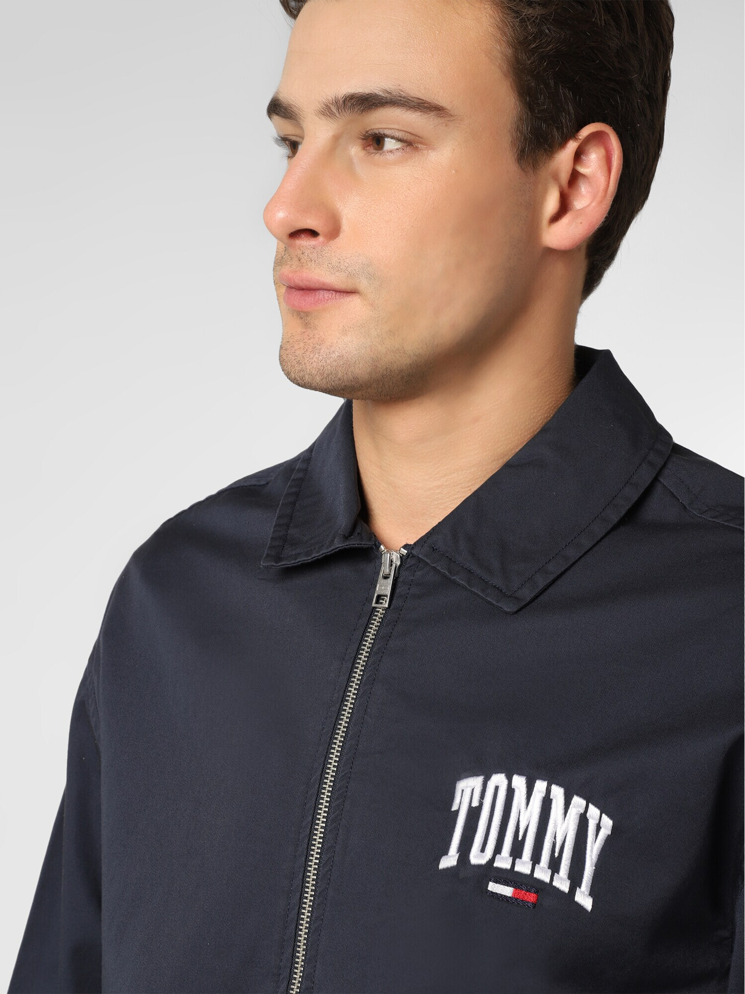 Tommy Jeans Geacă de primăvară-toamnă 'HARRIGTON' albastru noapte / roșu / alb - Pled.ro