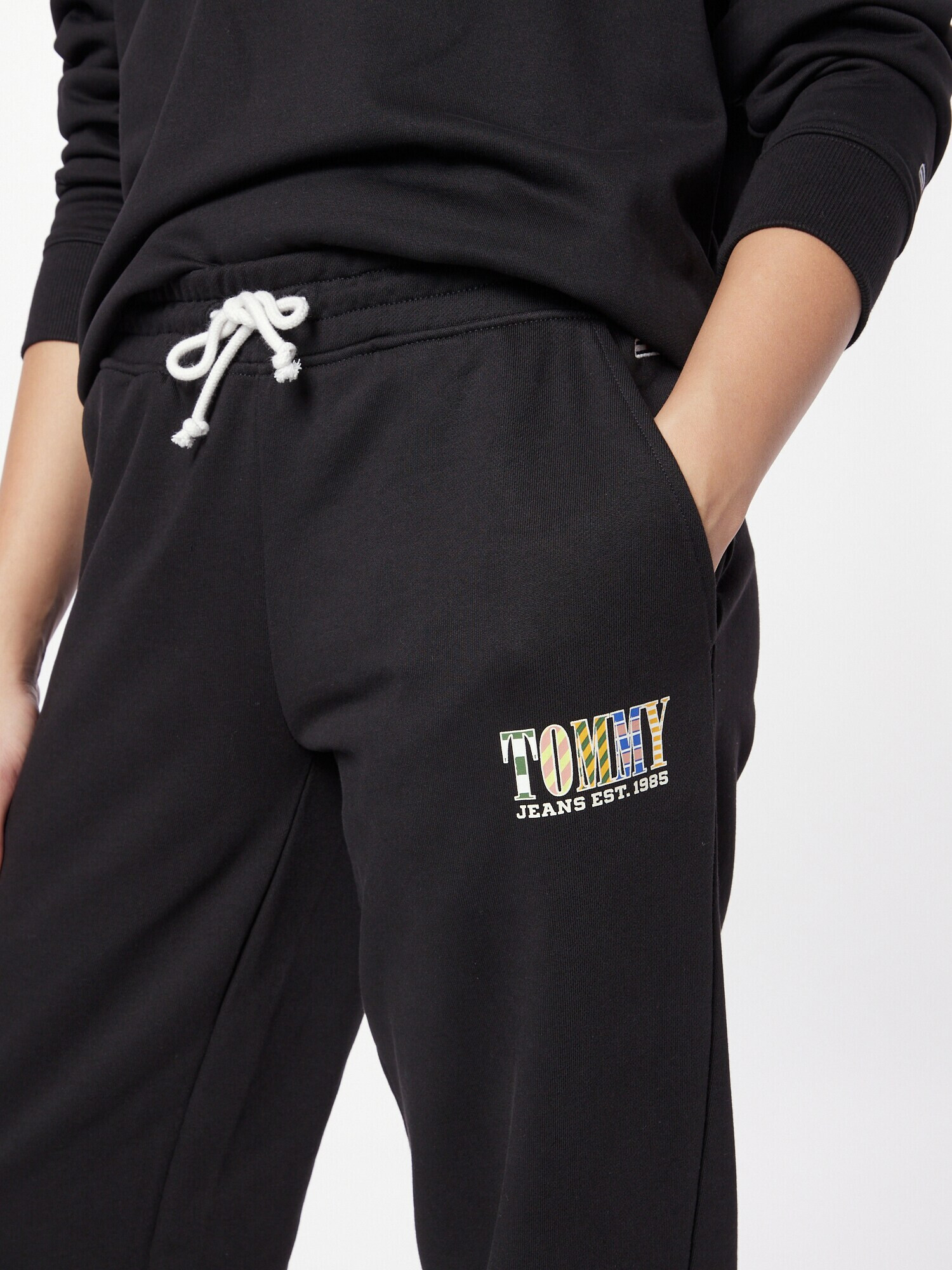 Tommy Jeans Pantaloni albastru / portocaliu / negru / alb murdar - Pled.ro