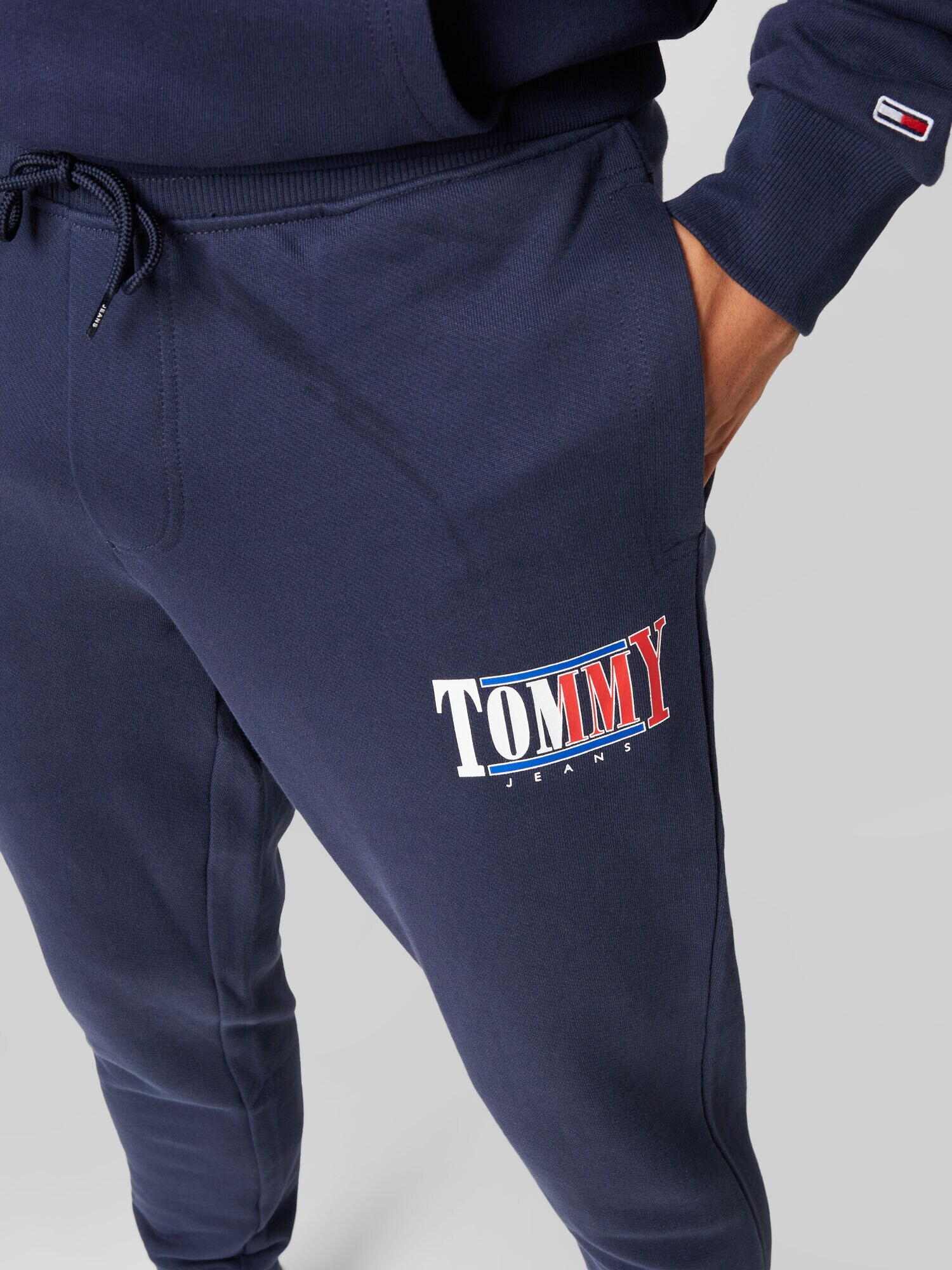 Tommy Jeans Pantaloni bleumarin - Pled.ro