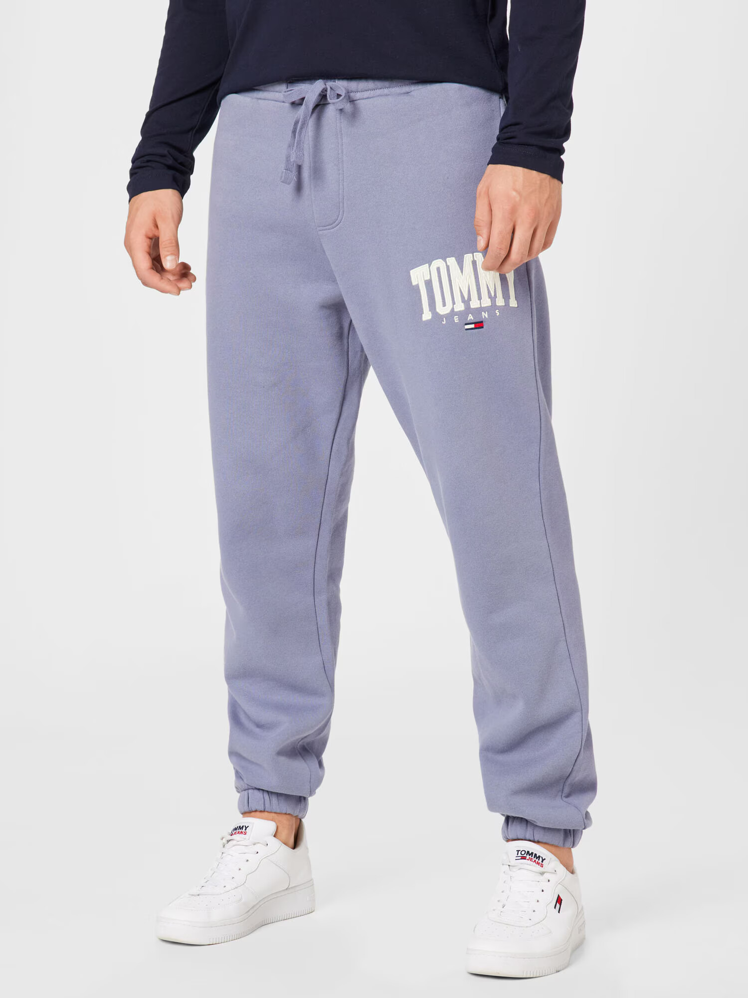 Tommy Jeans Pantaloni bleumarin / albastru fumuriu / roșu / alb - Pled.ro