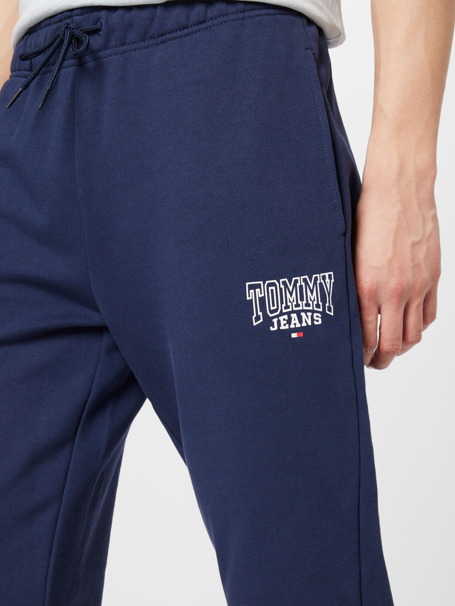 Tommy Jeans Pantaloni bleumarin / roșu / alb - Pled.ro