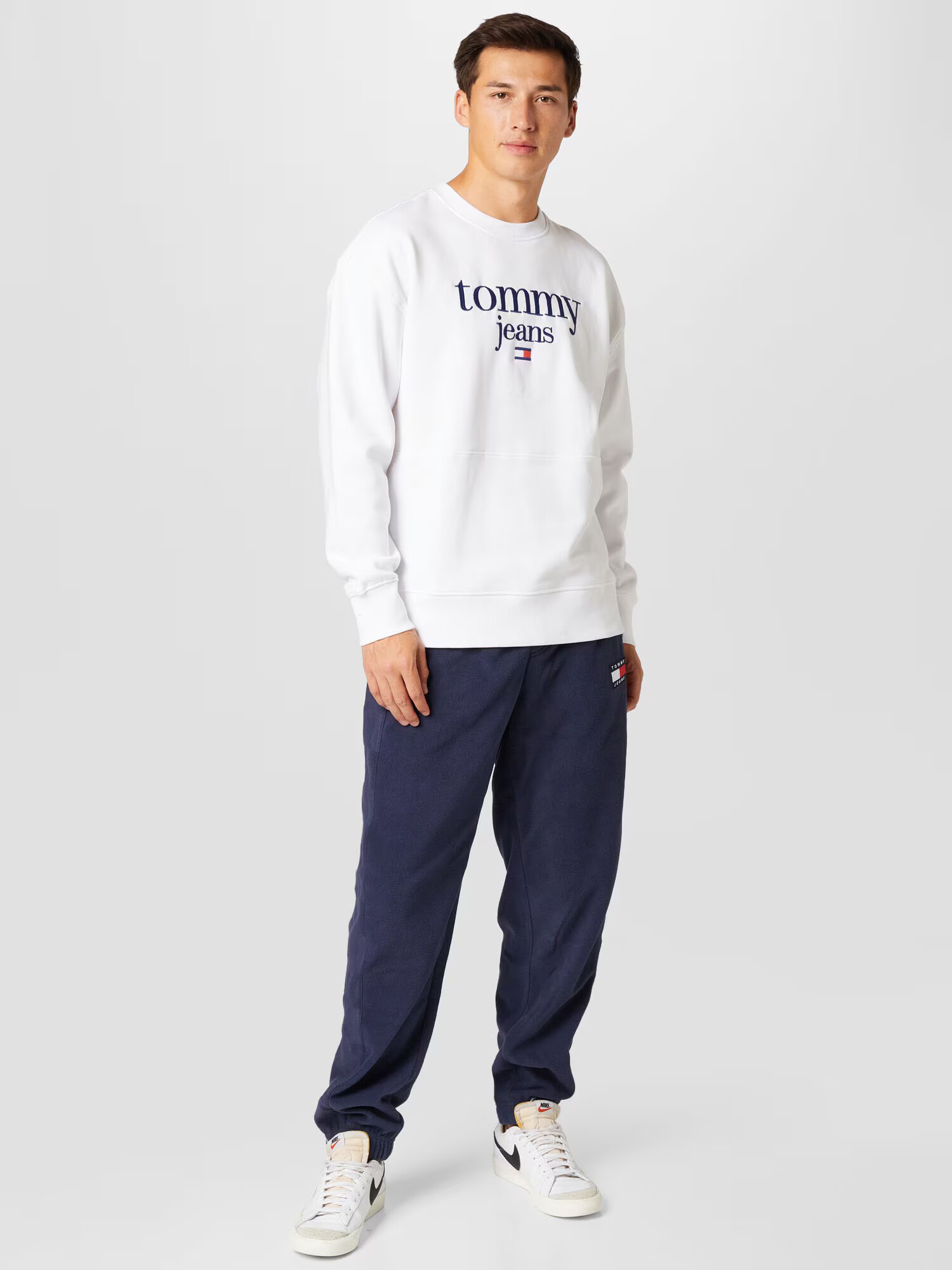 Tommy Jeans Pantaloni bleumarin / roșu / alb - Pled.ro