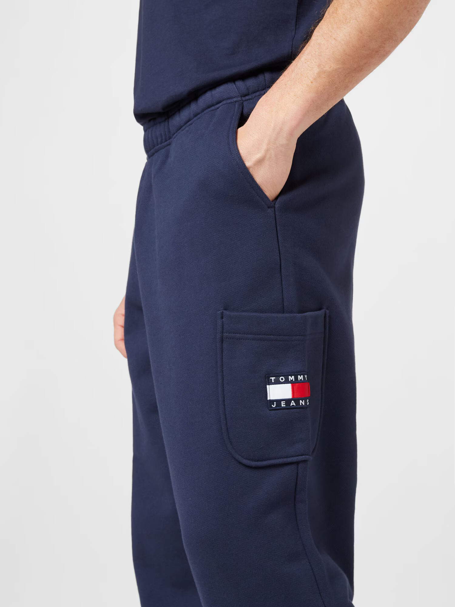 Tommy Jeans Pantaloni bleumarin / roșu / alb - Pled.ro