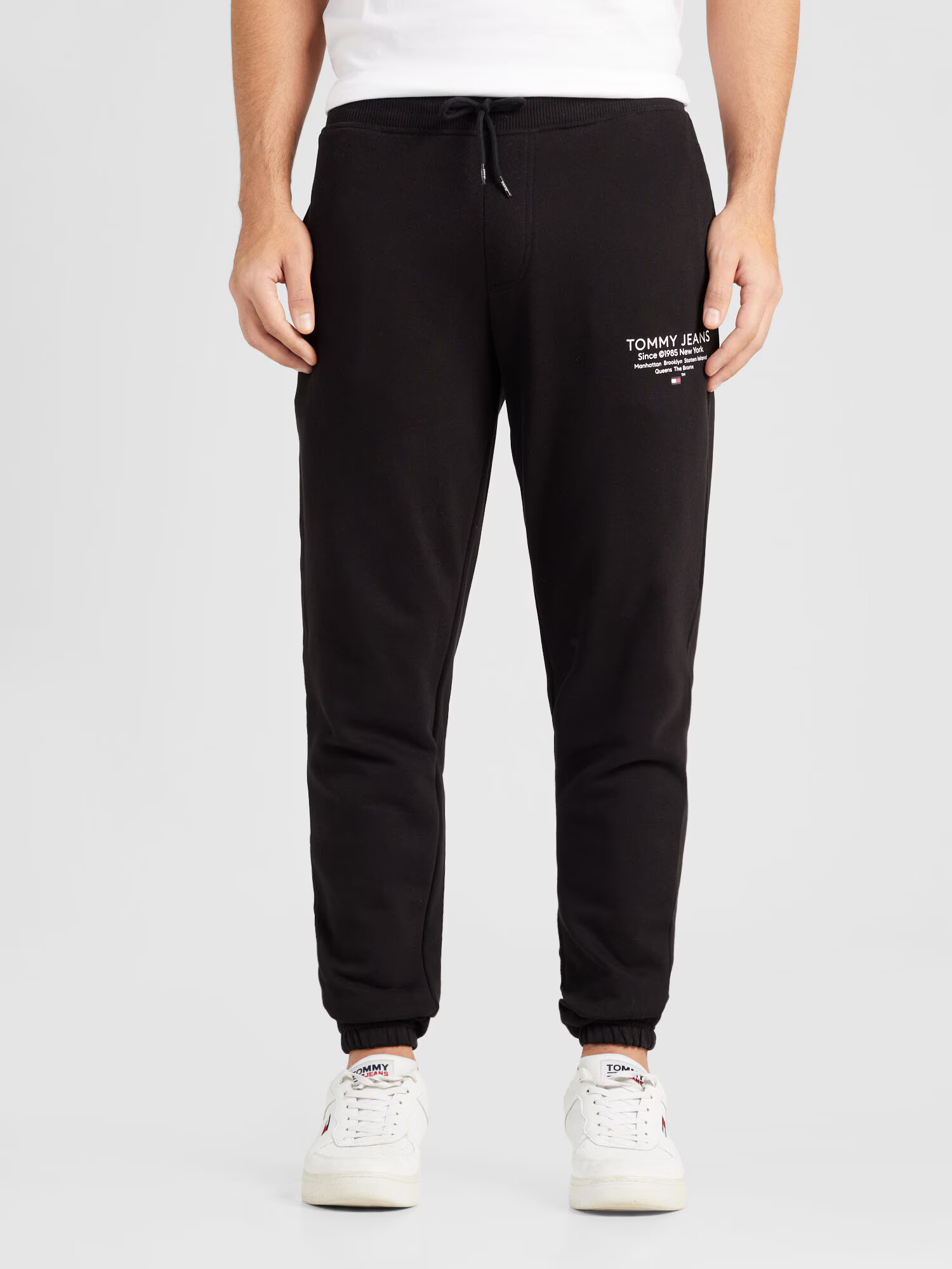 Tommy Jeans Pantaloni bleumarin / roșu / negru / alb - Pled.ro