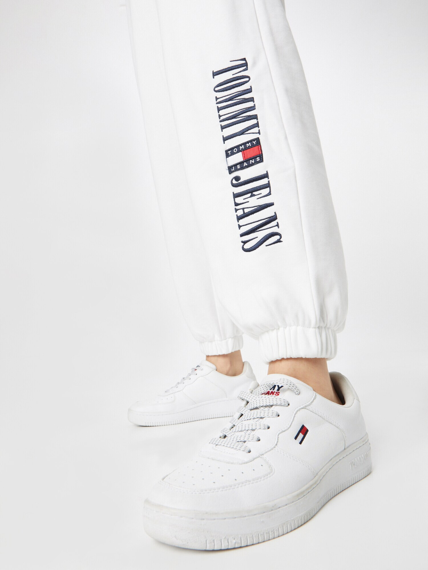 Tommy Jeans Pantaloni bleumarin / roșu vin / alb - Pled.ro