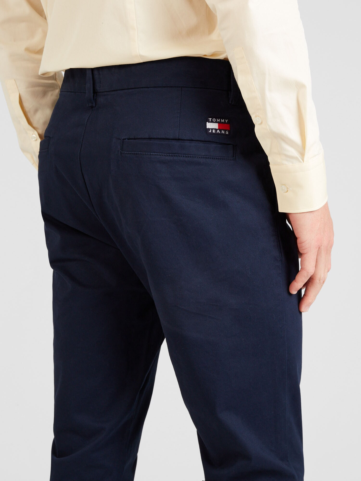 Tommy Jeans Pantaloni eleganți 'AUSTIN' bleumarin / roșu / alb - Pled.ro