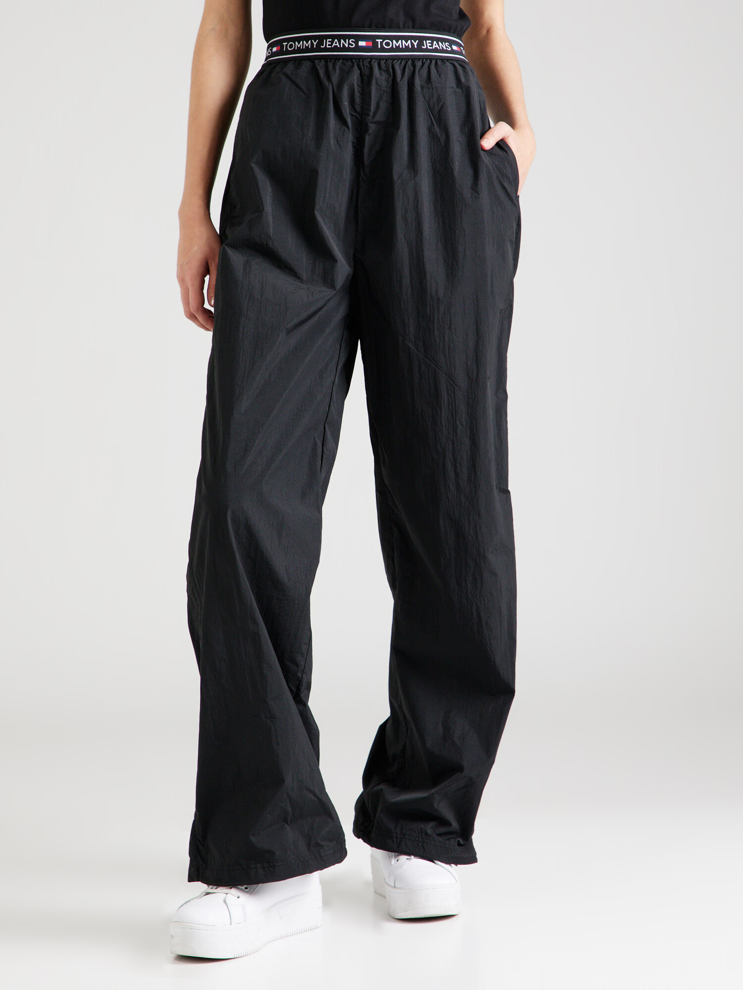 Tommy Jeans Pantaloni negru - Pled.ro