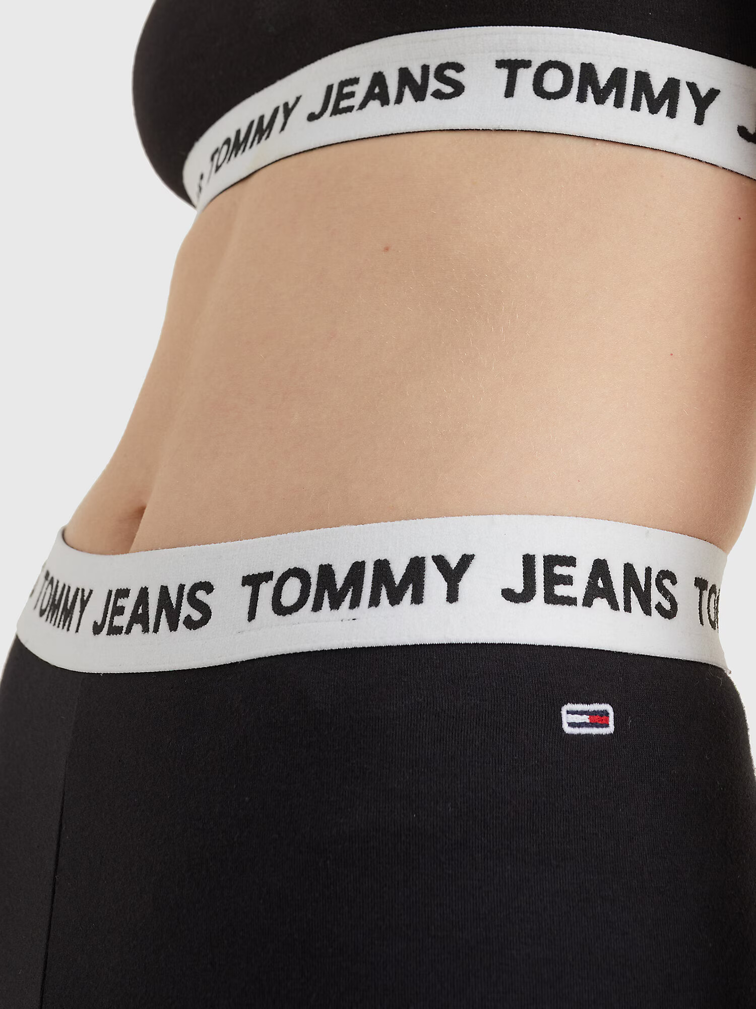 Tommy Jeans Pantaloni negru / alb - Pled.ro