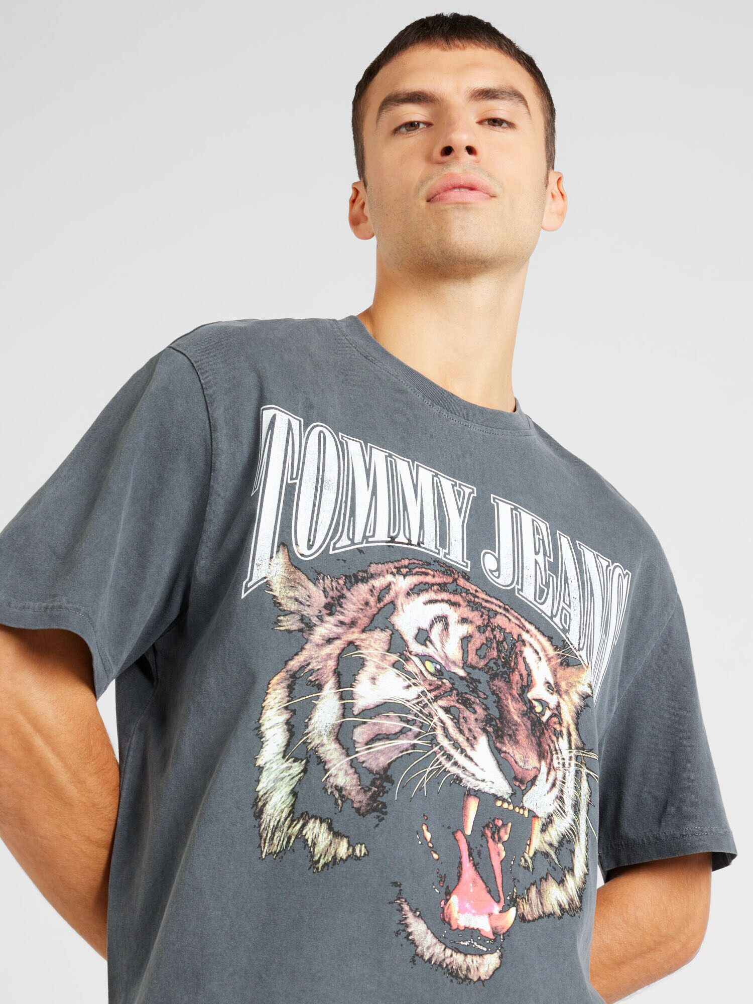 Tommy Jeans Tricou 'Tiger' maro / gri / roz / alb - Pled.ro