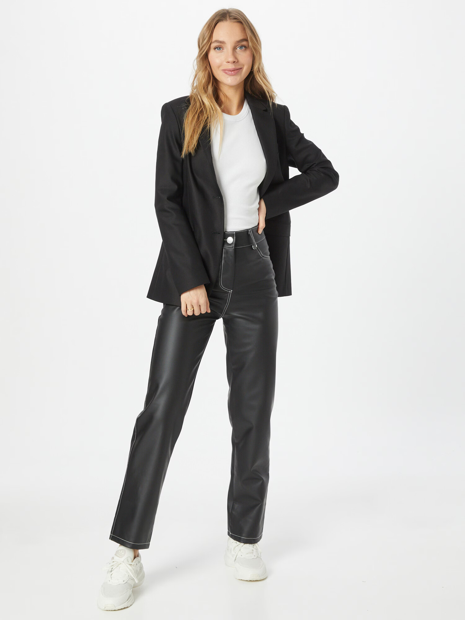 Trendyol Pantaloni negru - Pled.ro