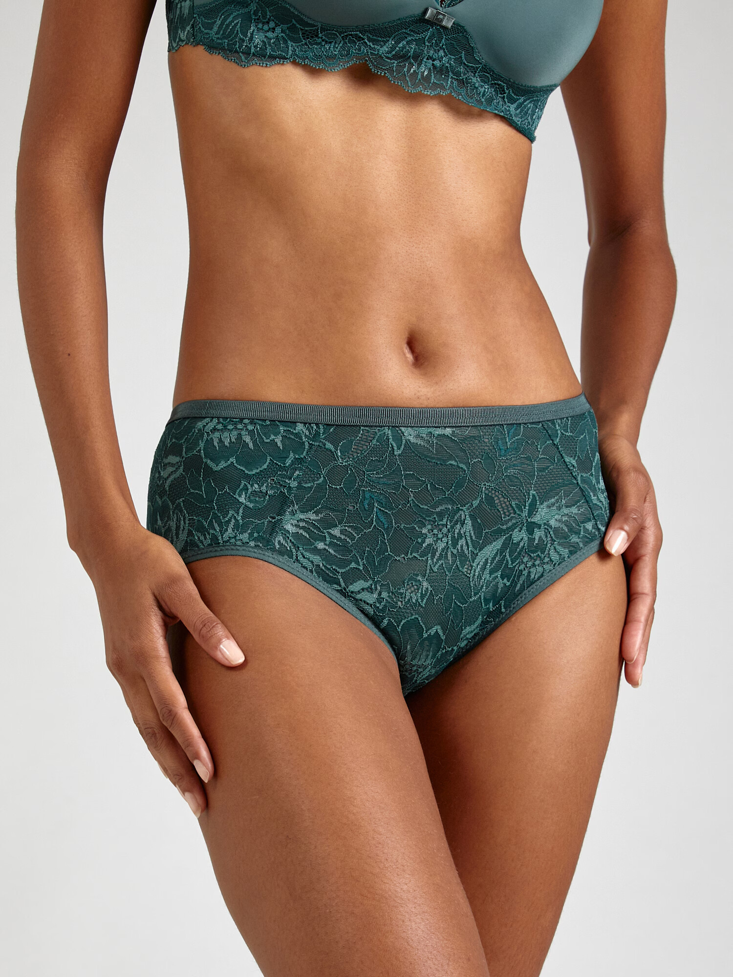 TRIUMPH Slip 'Amourette Charm T' verde închis - Pled.ro