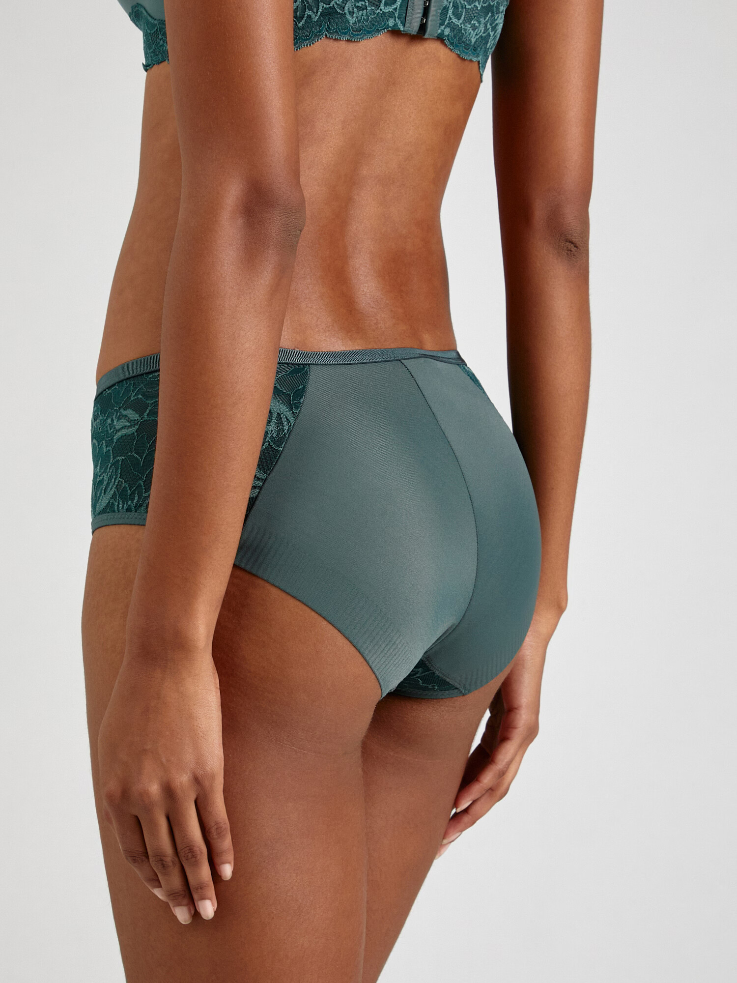 TRIUMPH Slip 'Amourette Charm T' verde închis - Pled.ro