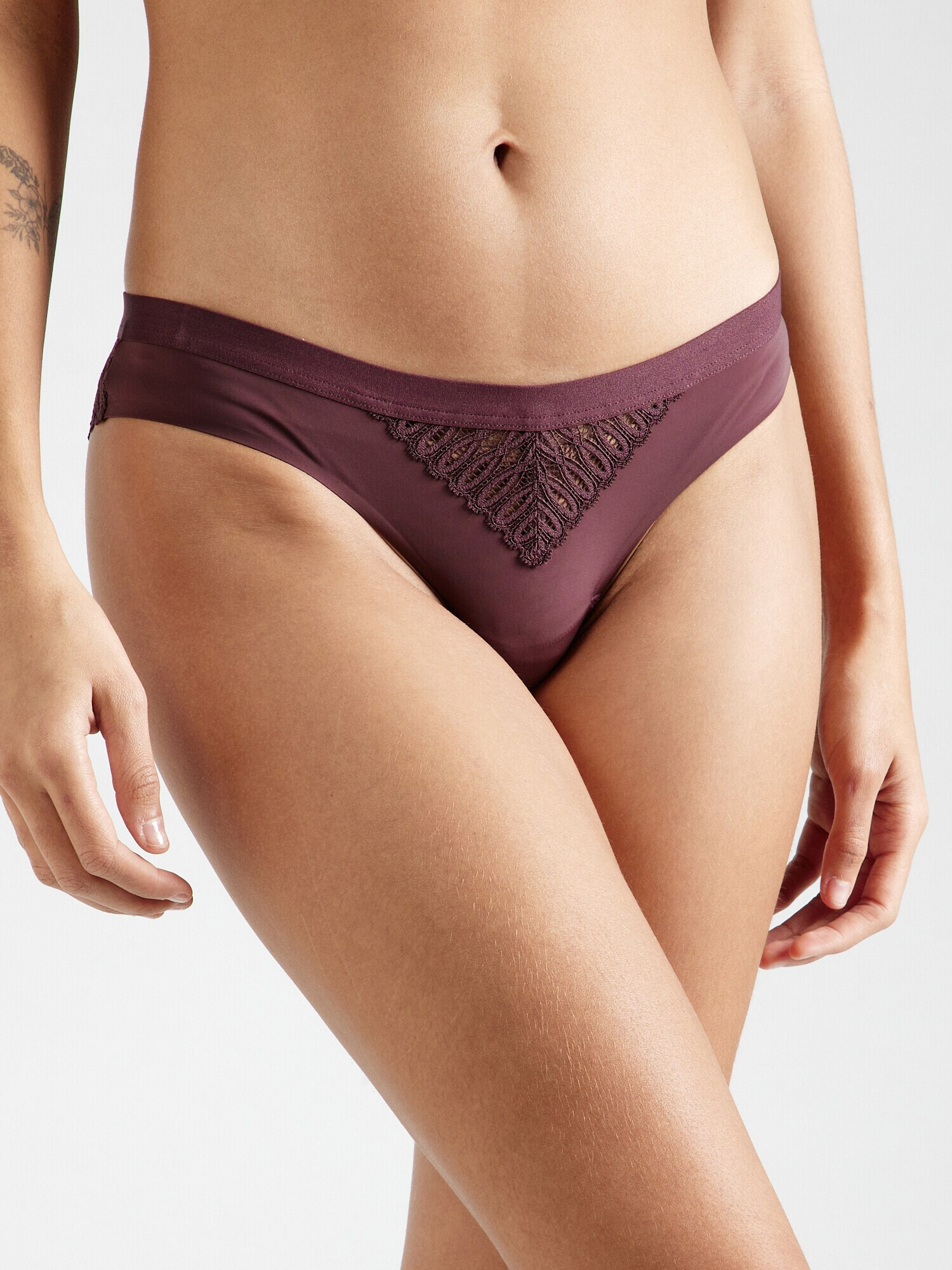 TRIUMPH Slip 'Aura' roșu burgundy - Pled.ro