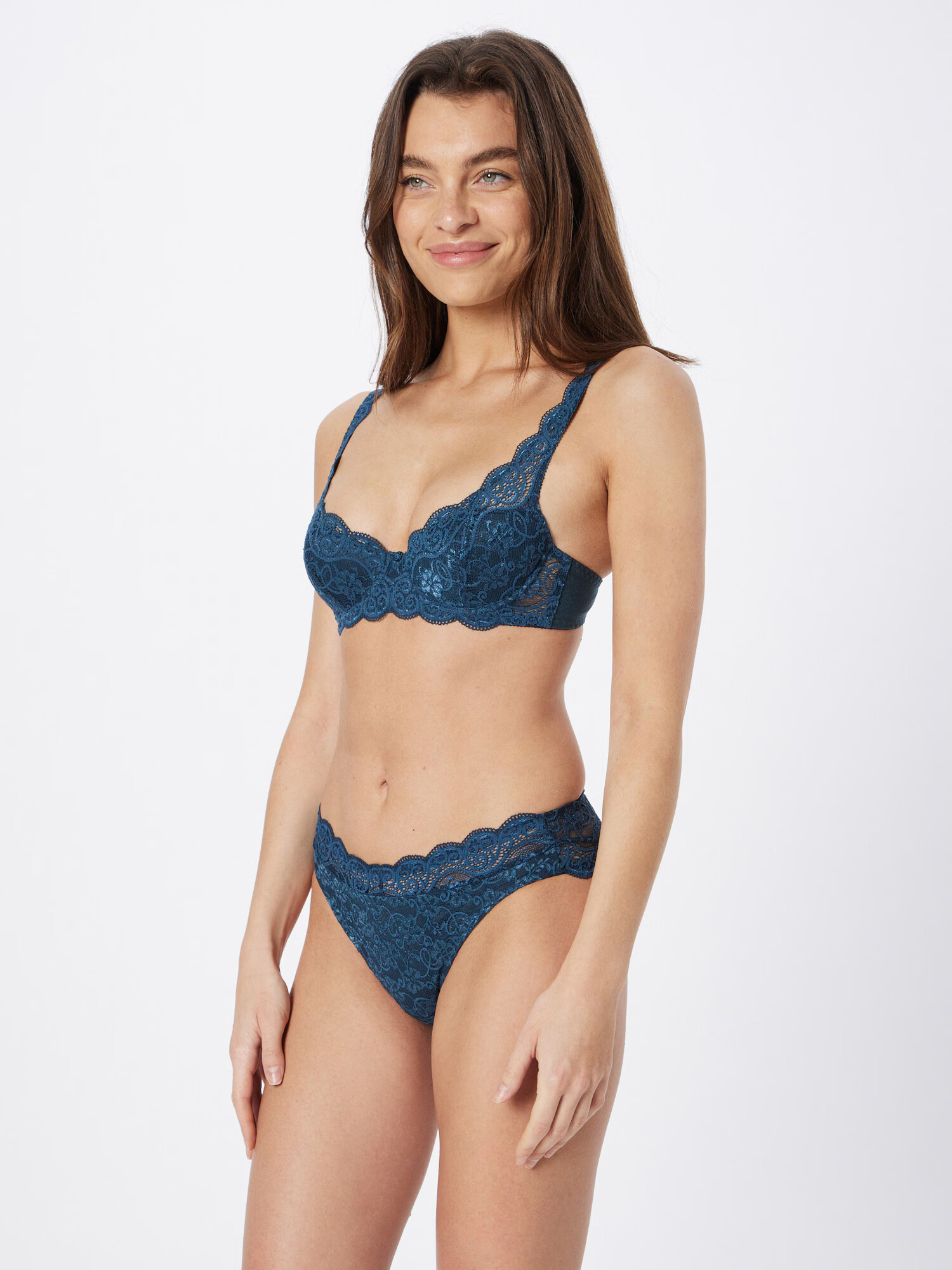 TRIUMPH Sutien 'Amourette Charm T' verde smarald - Pled.ro