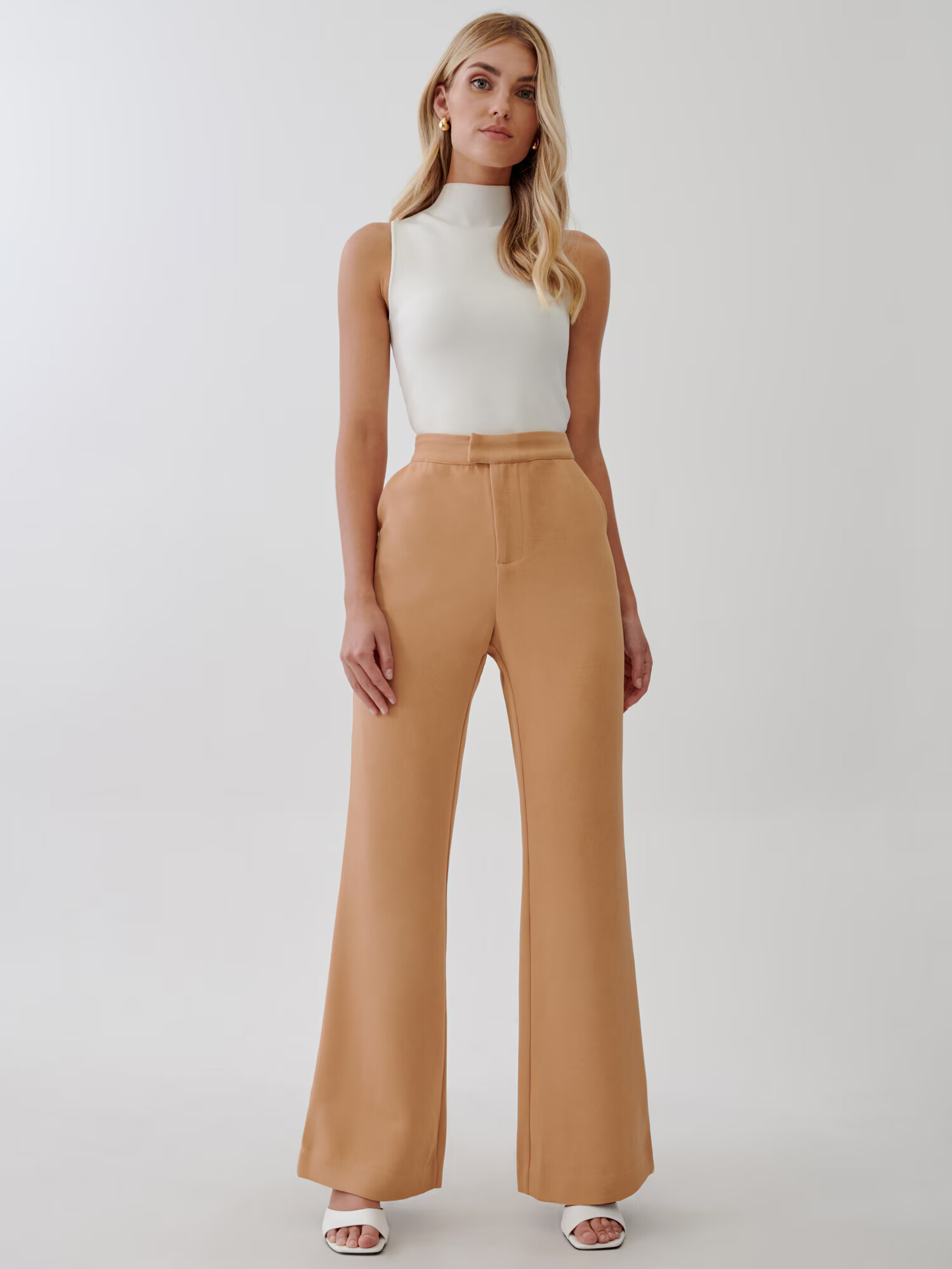 Tussah Pantaloni 'ALEXIS' culoarea pielii - Pled.ro