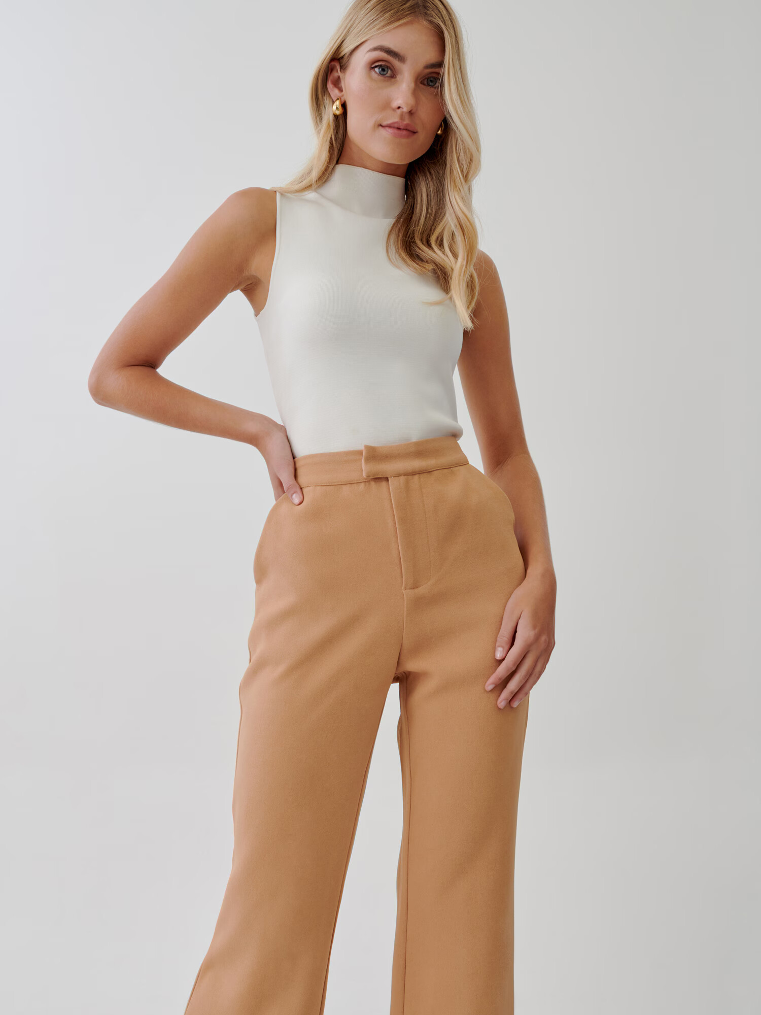 Tussah Pantaloni 'ALEXIS' culoarea pielii - Pled.ro