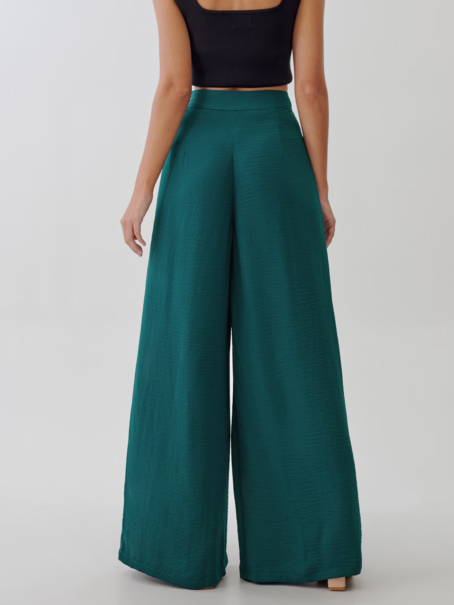 Tussah Pantaloni verde - Pled.ro