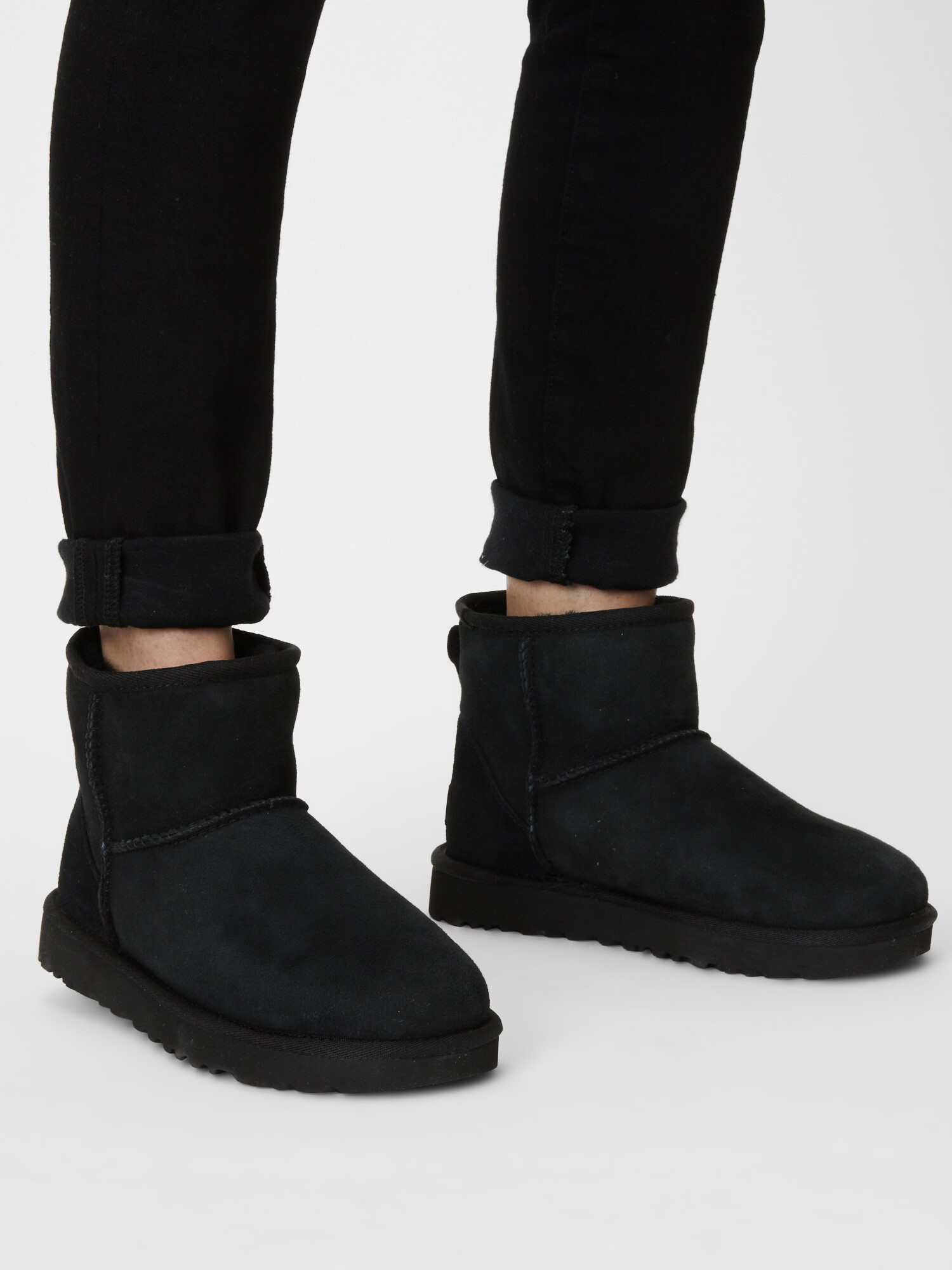 UGG Botine 'Classic Mini II' negru - Pled.ro