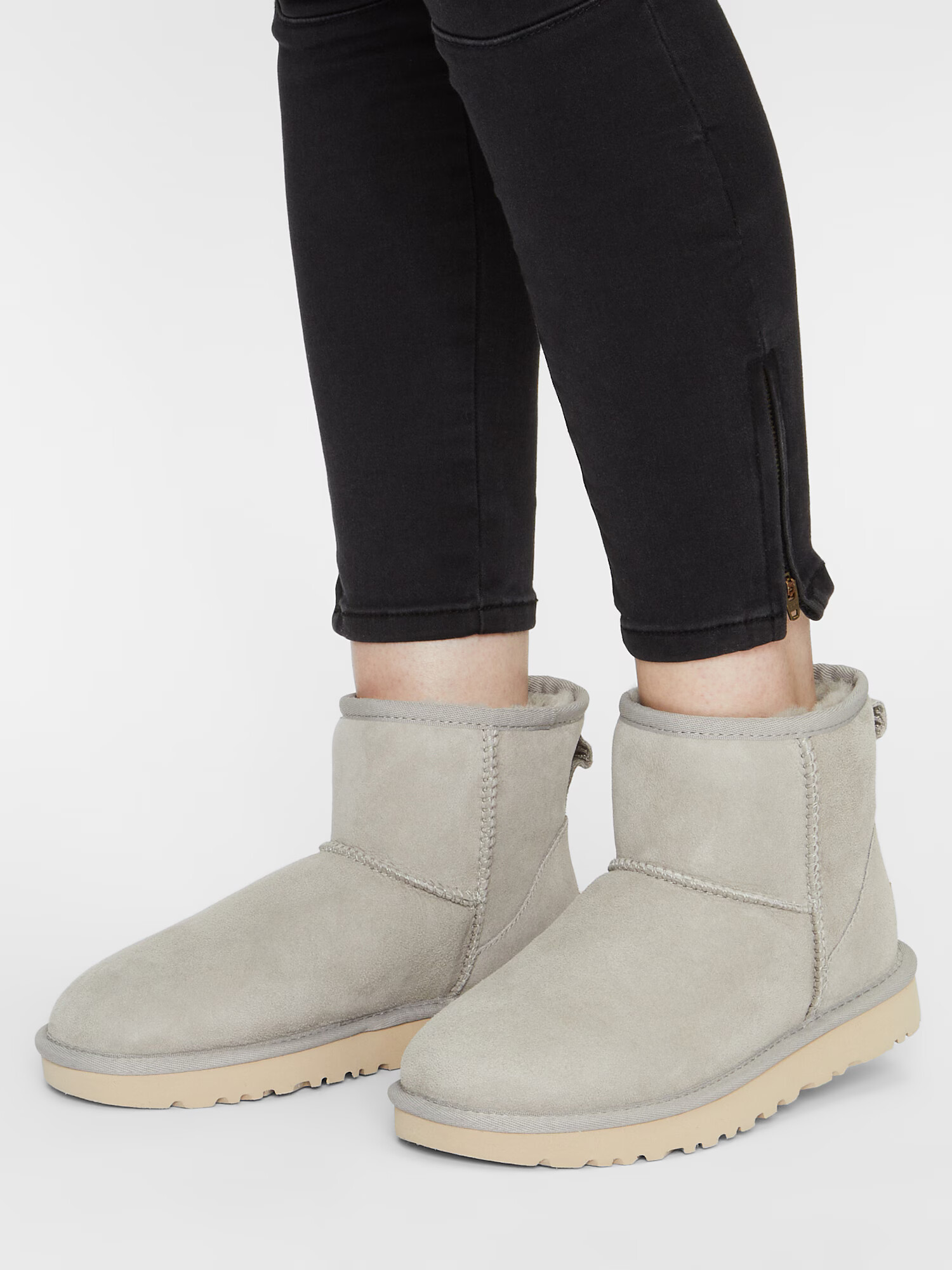 UGG Bocanci de zăpadă 'Classic Mini II' gri deschis - Pled.ro