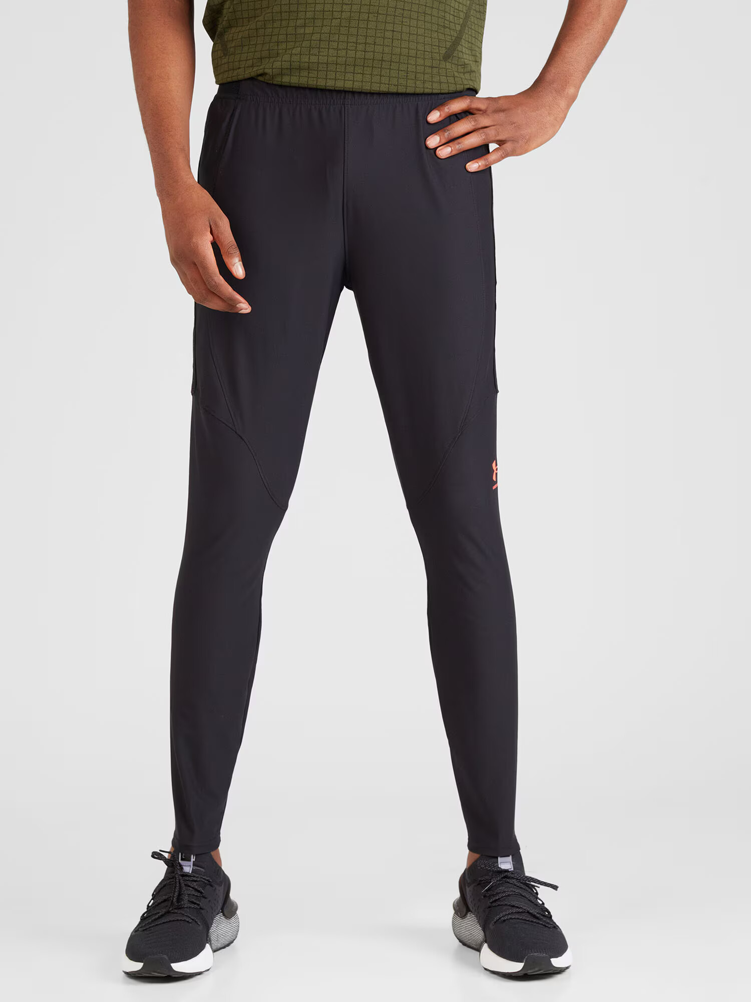 UNDER ARMOUR Pantaloni sport 'Challenger Pro' gri metalic / corai / negru - Pled.ro