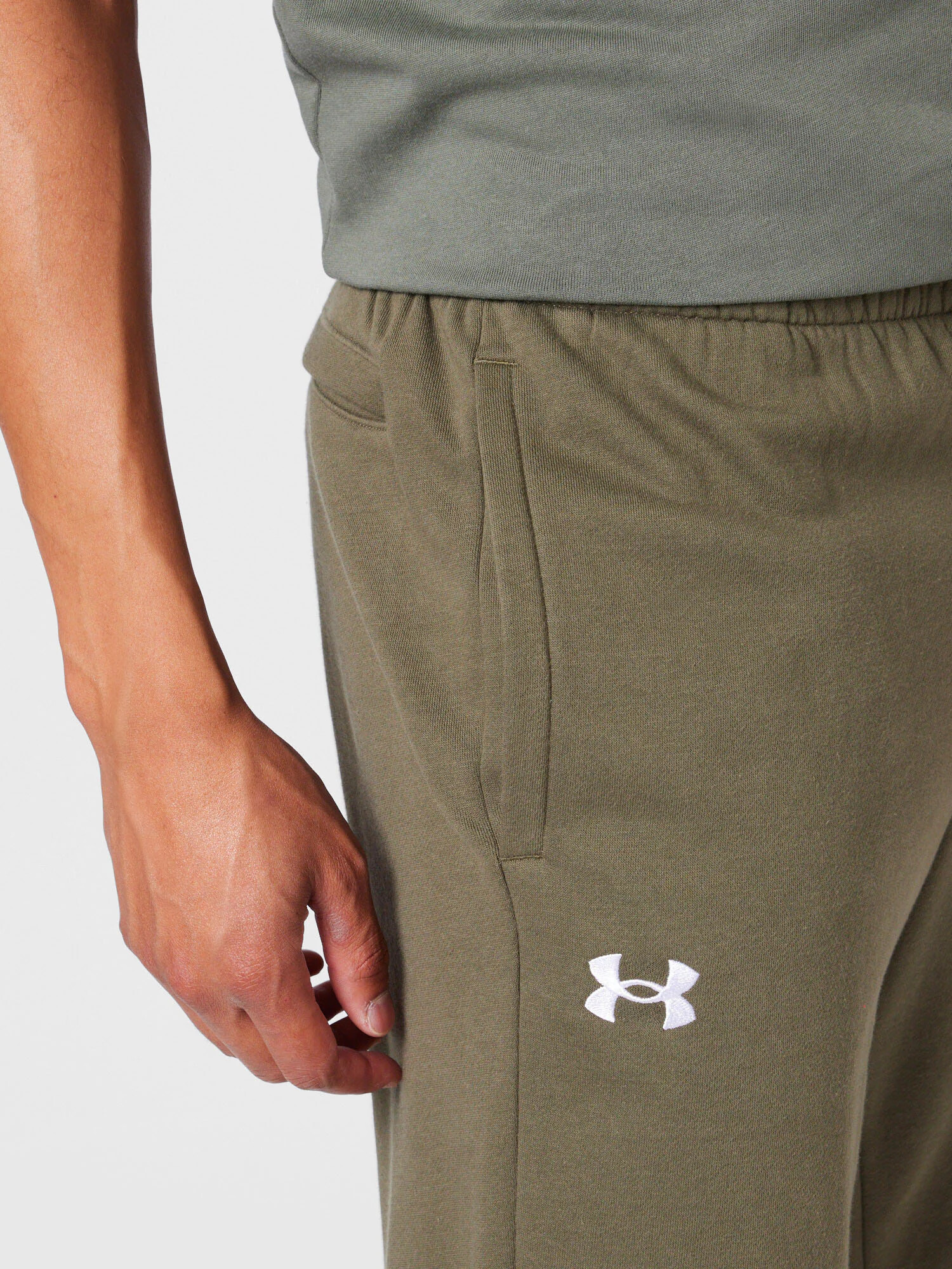 UNDER ARMOUR Pantaloni sport kaki / alb - Pled.ro