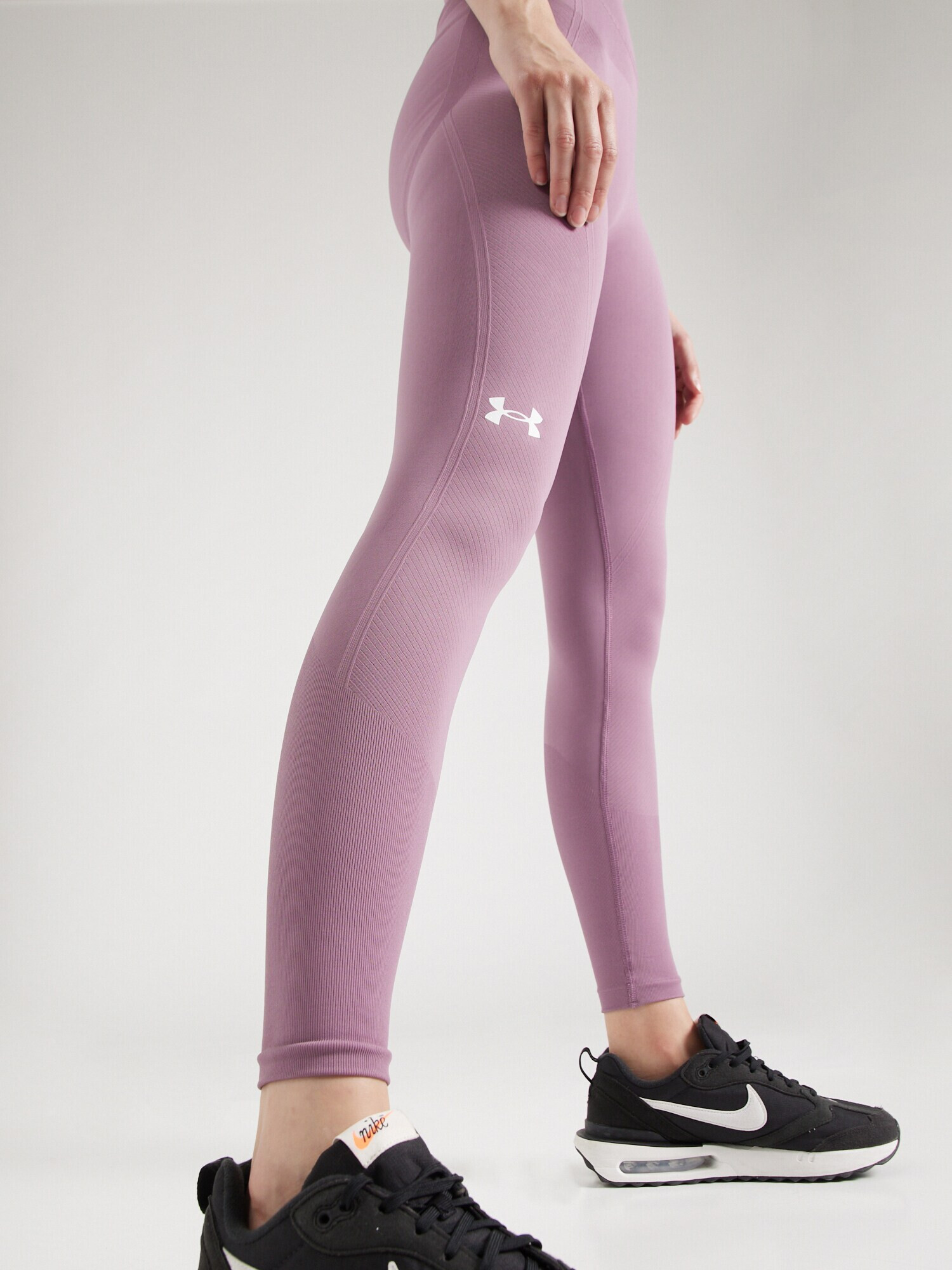 UNDER ARMOUR Pantaloni sport lila / alb - Pled.ro