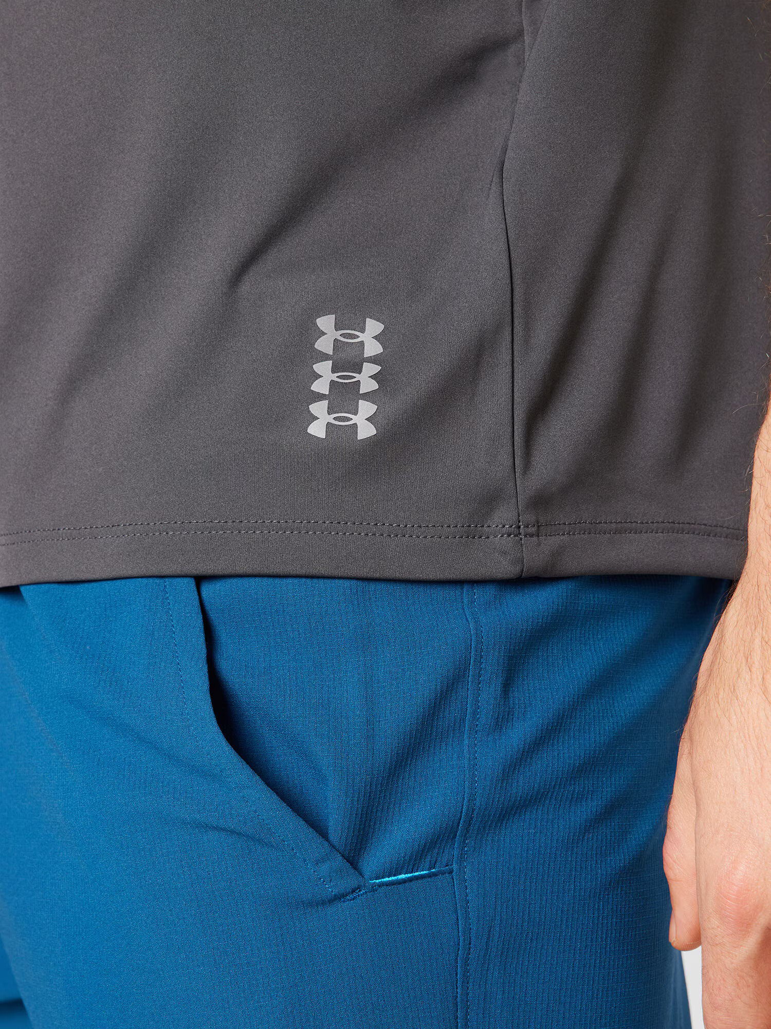 UNDER ARMOUR Tricou funcțional 'Terrain' gri bazalt / alb - Pled.ro