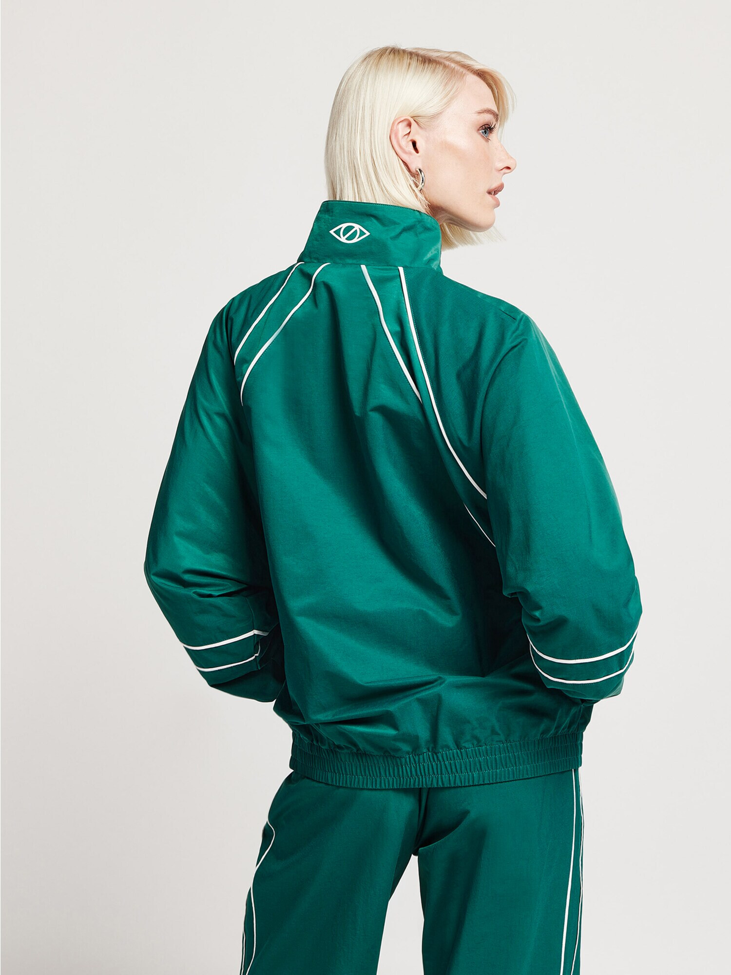 UNFOLLOWED x ABOUT YOU Geacă sport 'ESCAPE JACKET' verde - Pled.ro