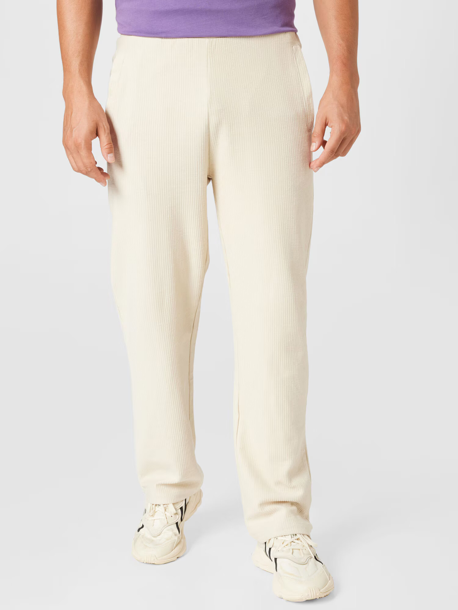 Urban Classics Pantaloni bej deschis - Pled.ro